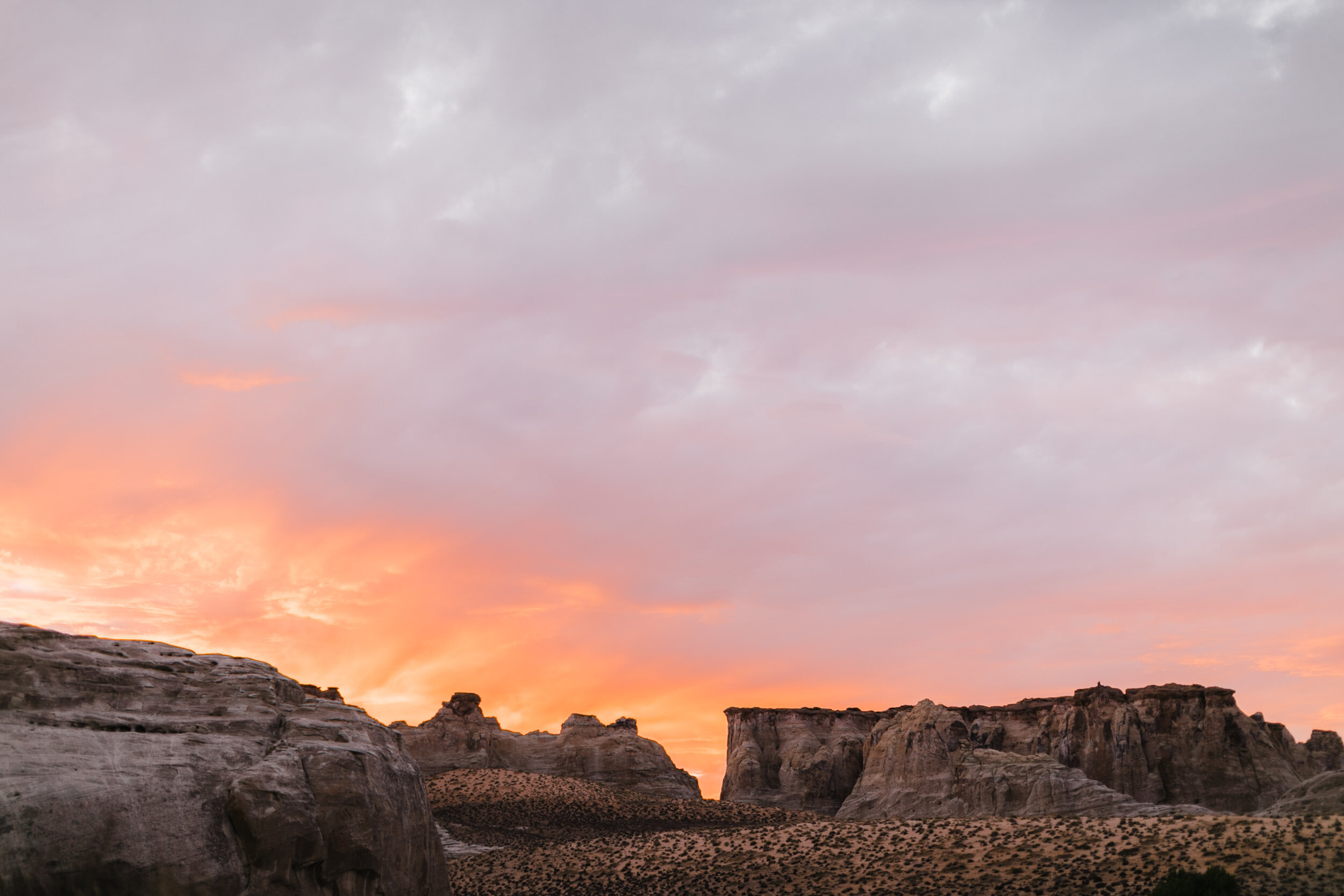 Adventure elopement photography at amangiri | The Hearnes