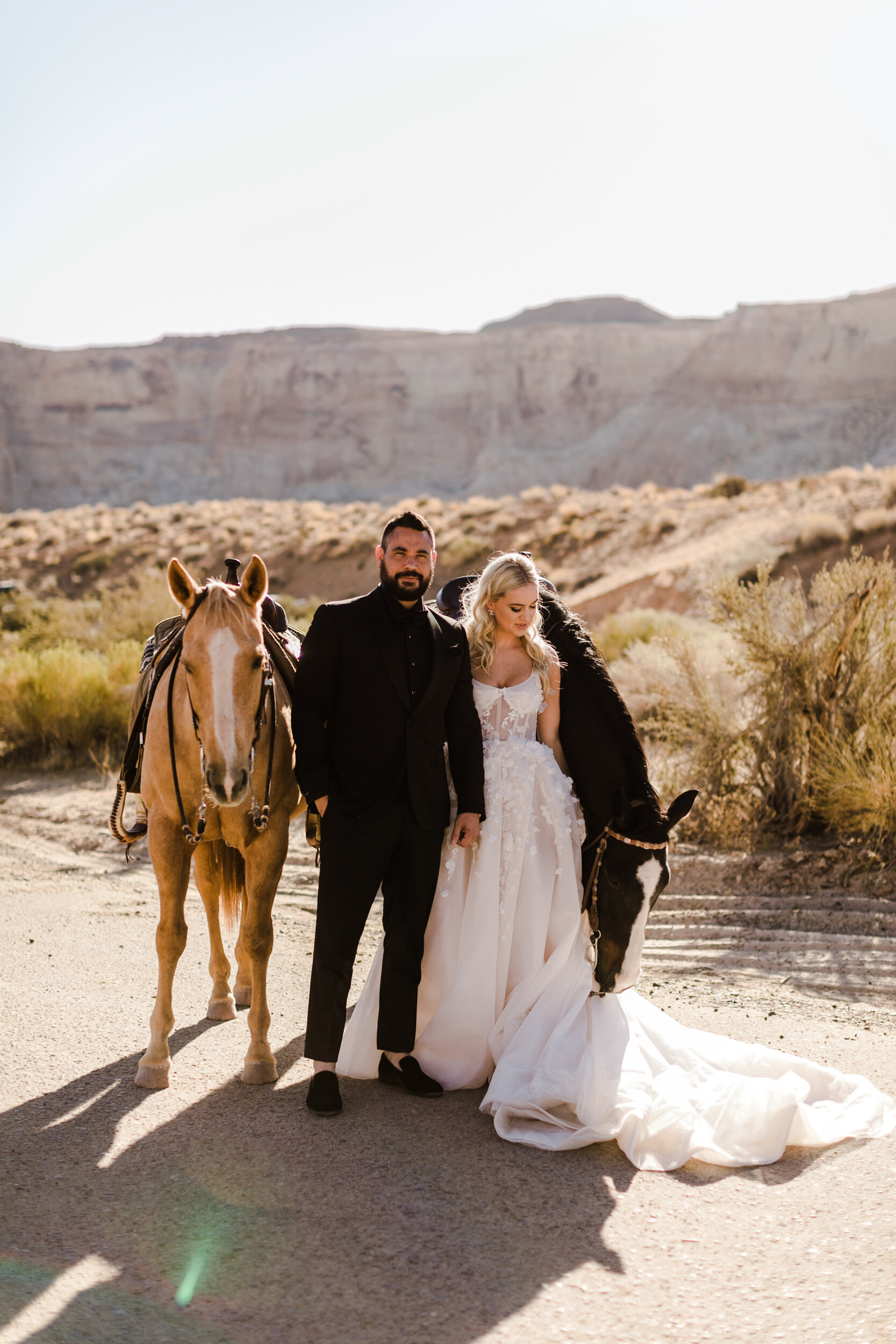 Amangiri horseback riding elopement wedding with horses | The Hearnes photography