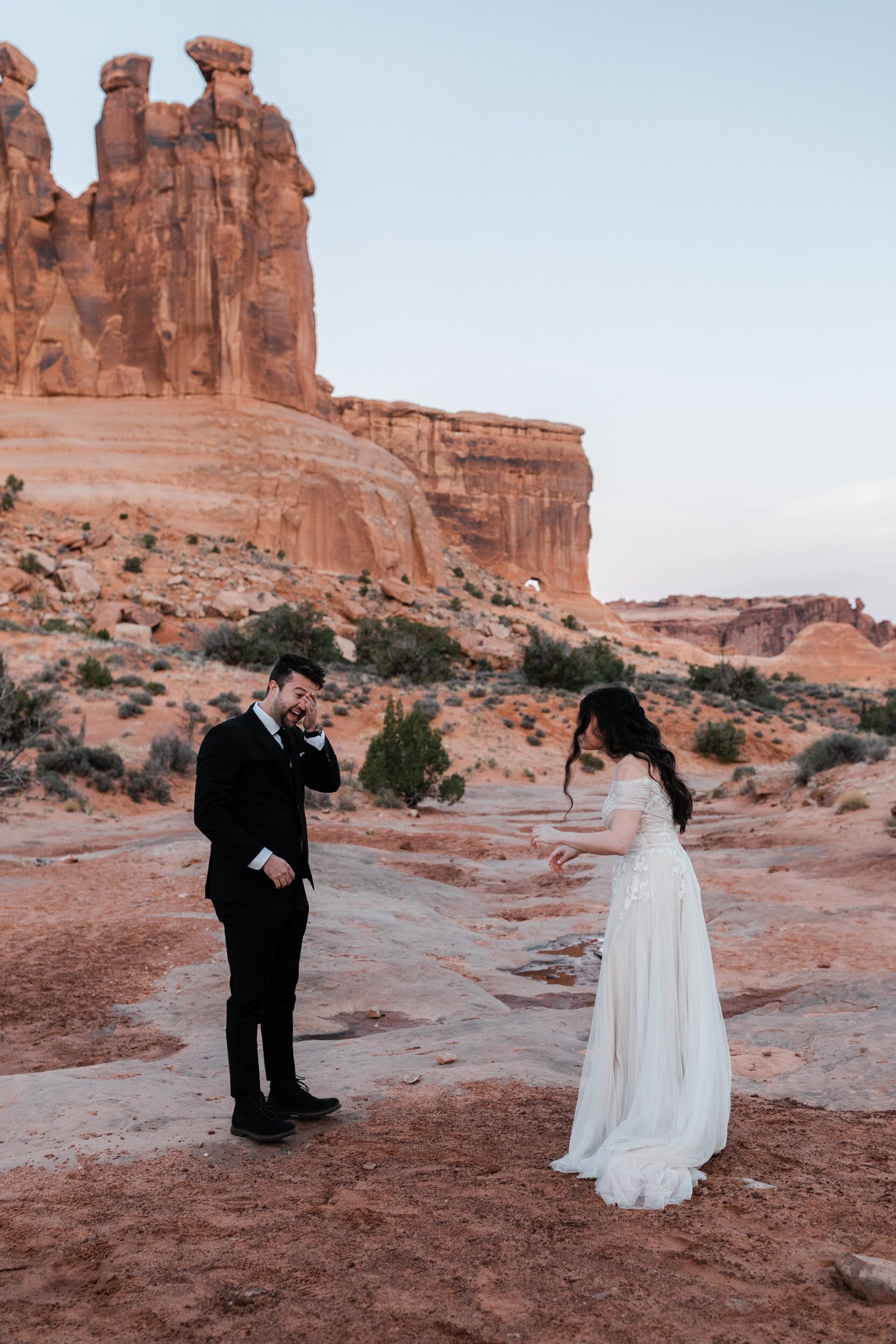 Moab Utah Elopement | Wedding in Arches National Park | The Hearnes Photography