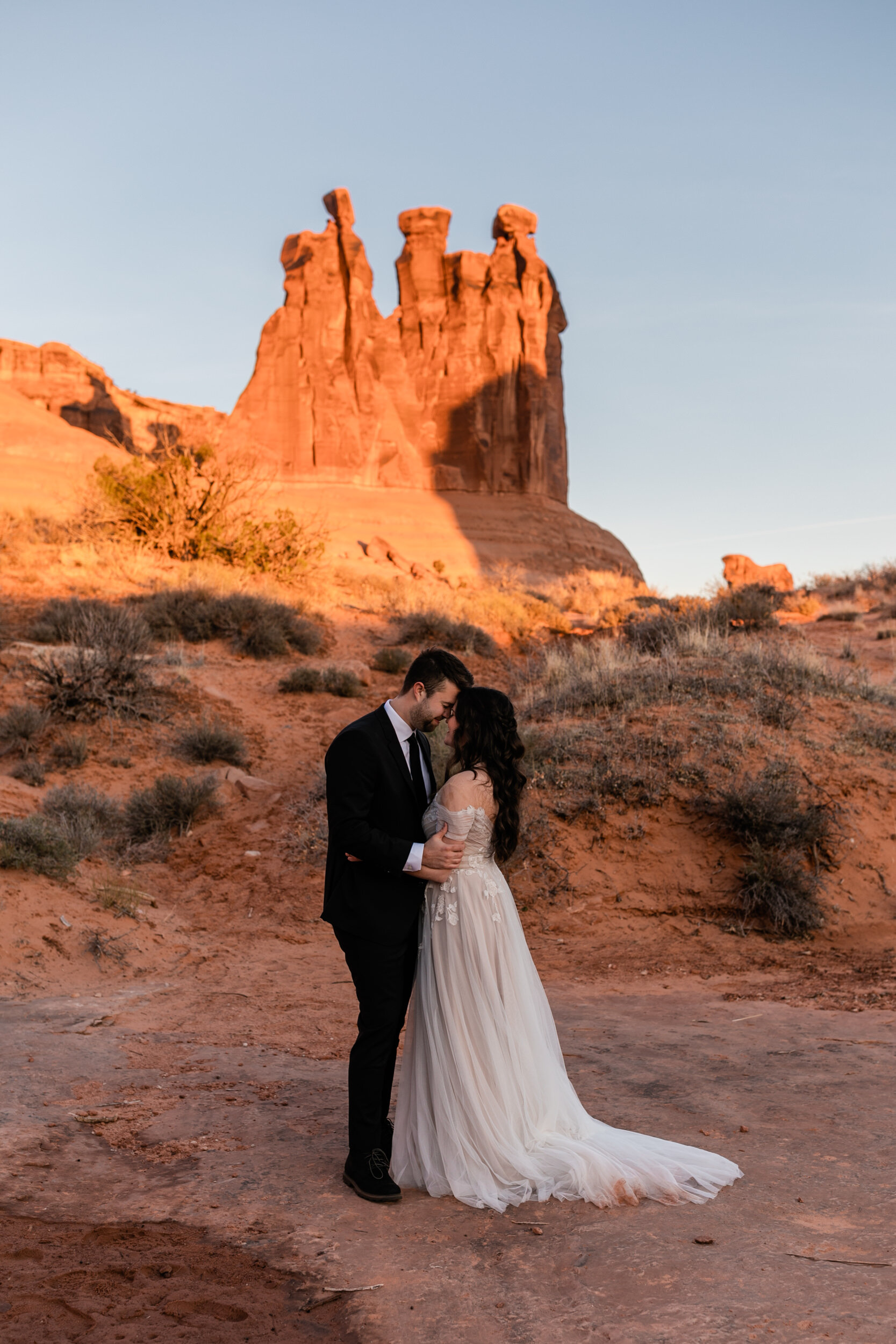 Moab Utah Elopement | Small Family Wedding Inspiration | The Hearnes Photography