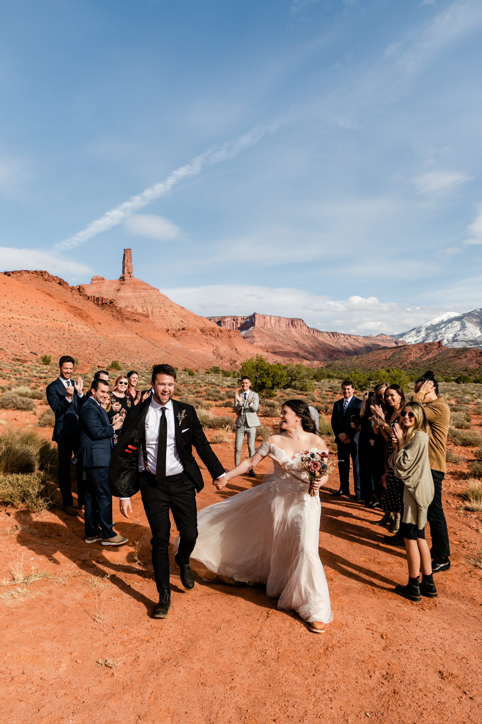 Moab Utah Elopement | Small Family Wedding Inspiration | The Hearnes Photography