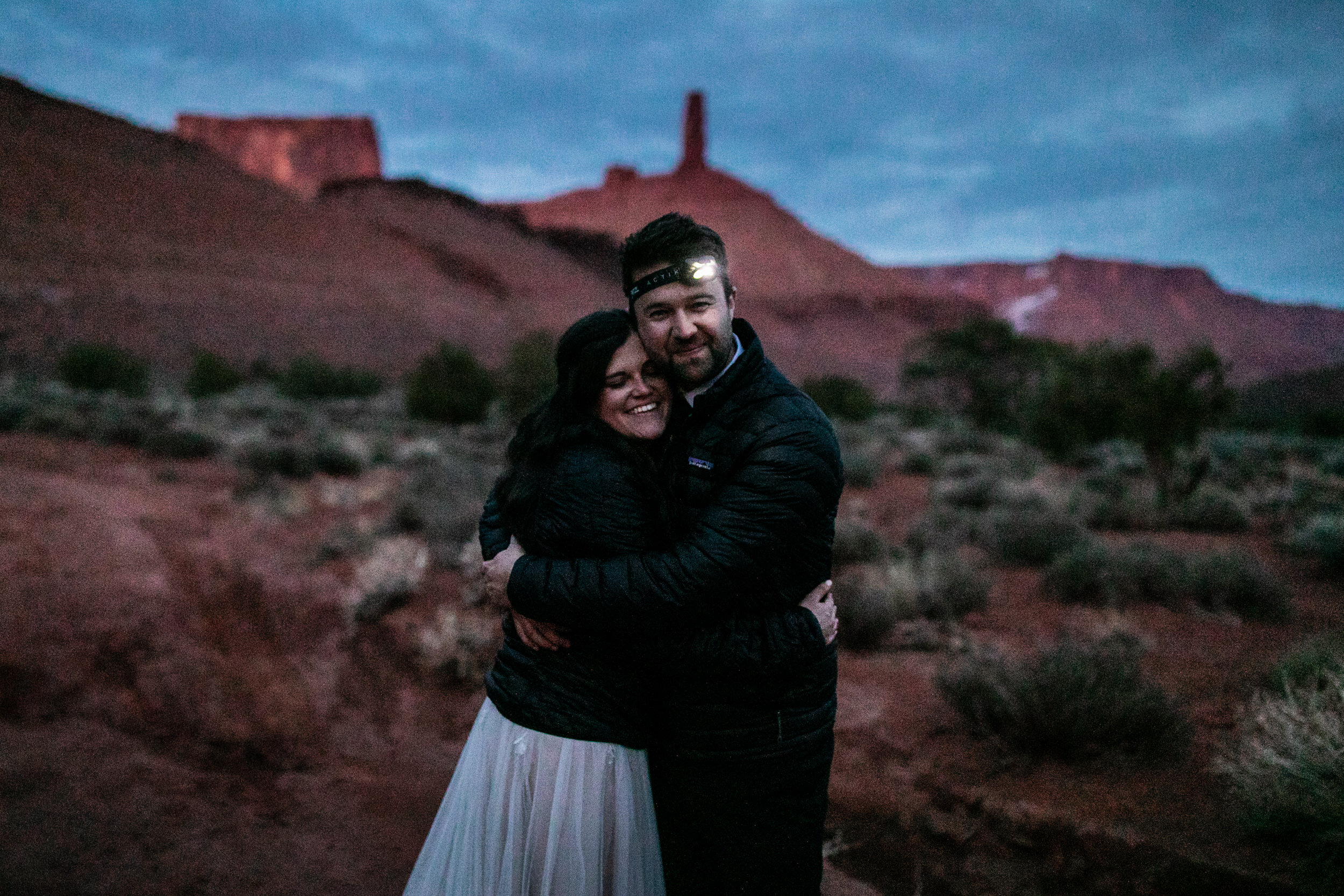 Intimate Moab Elopement | Small Family Wedding | The Hearnes Photography
