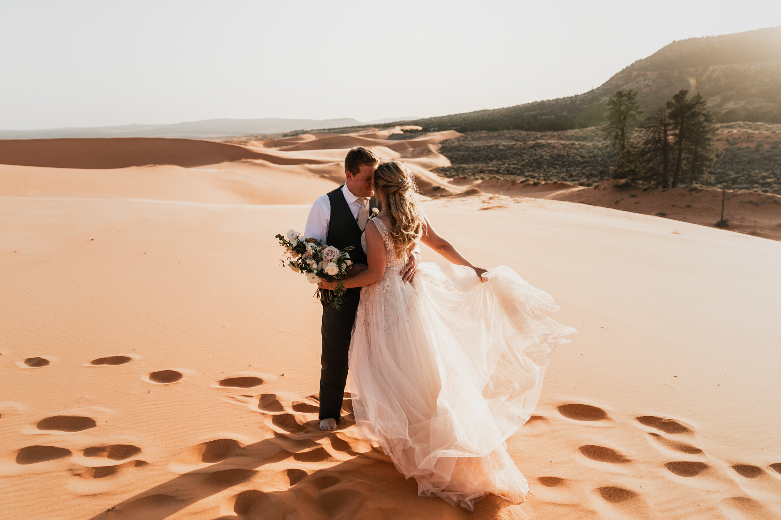 Utah Elopement | Adventurous Intimate Wedding in Sand Dunes at Sunset | The Hearnes Photography