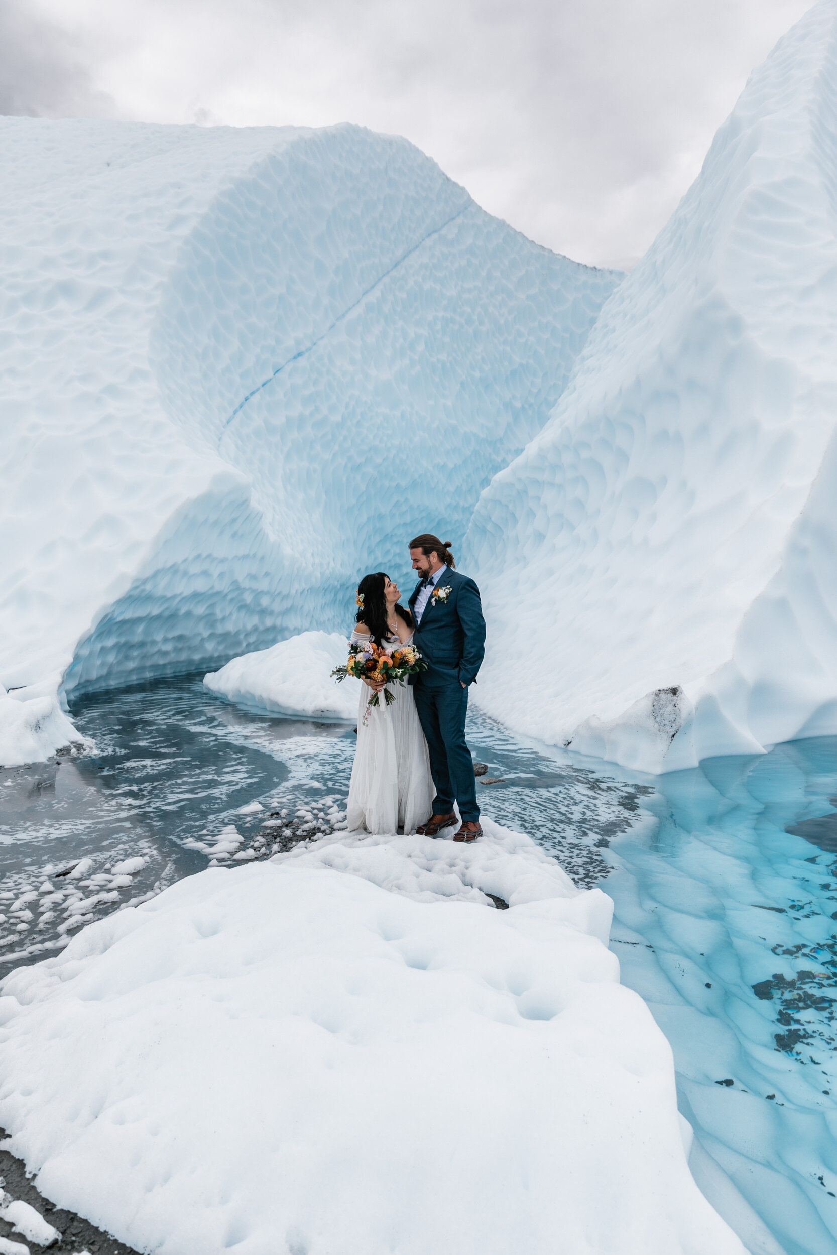 Alaska Elopement | Helicopter Trip to a Glacier | The Hearnes Photography