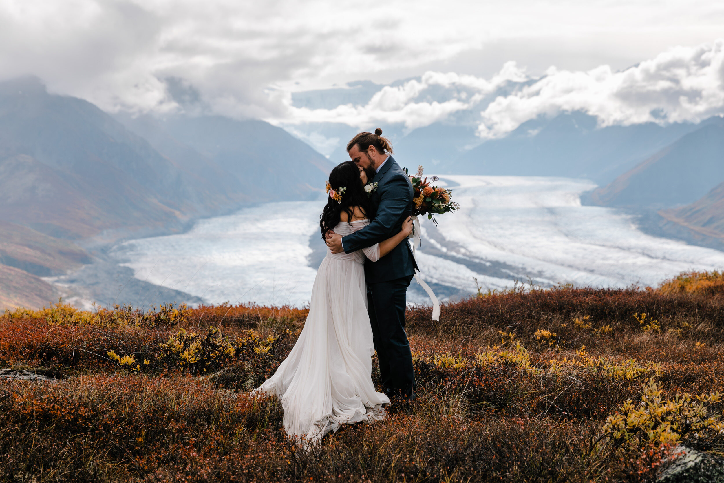 Alaska Elopement | Fall Adventure Wedding Inspiration | The Hearnes Photography