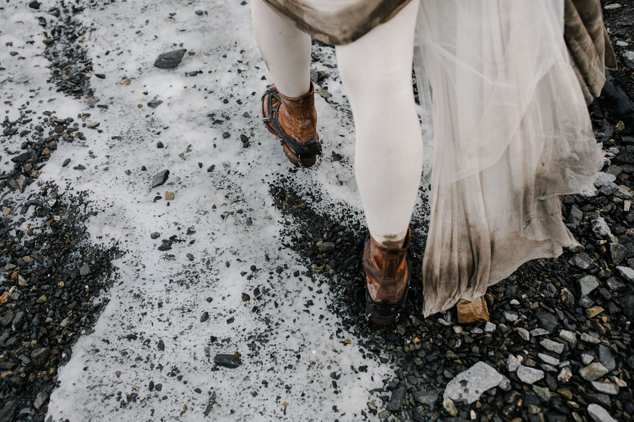 Alaska Elopement | Autumn Adventure Wedding Inspiration | The Hearnes Photography