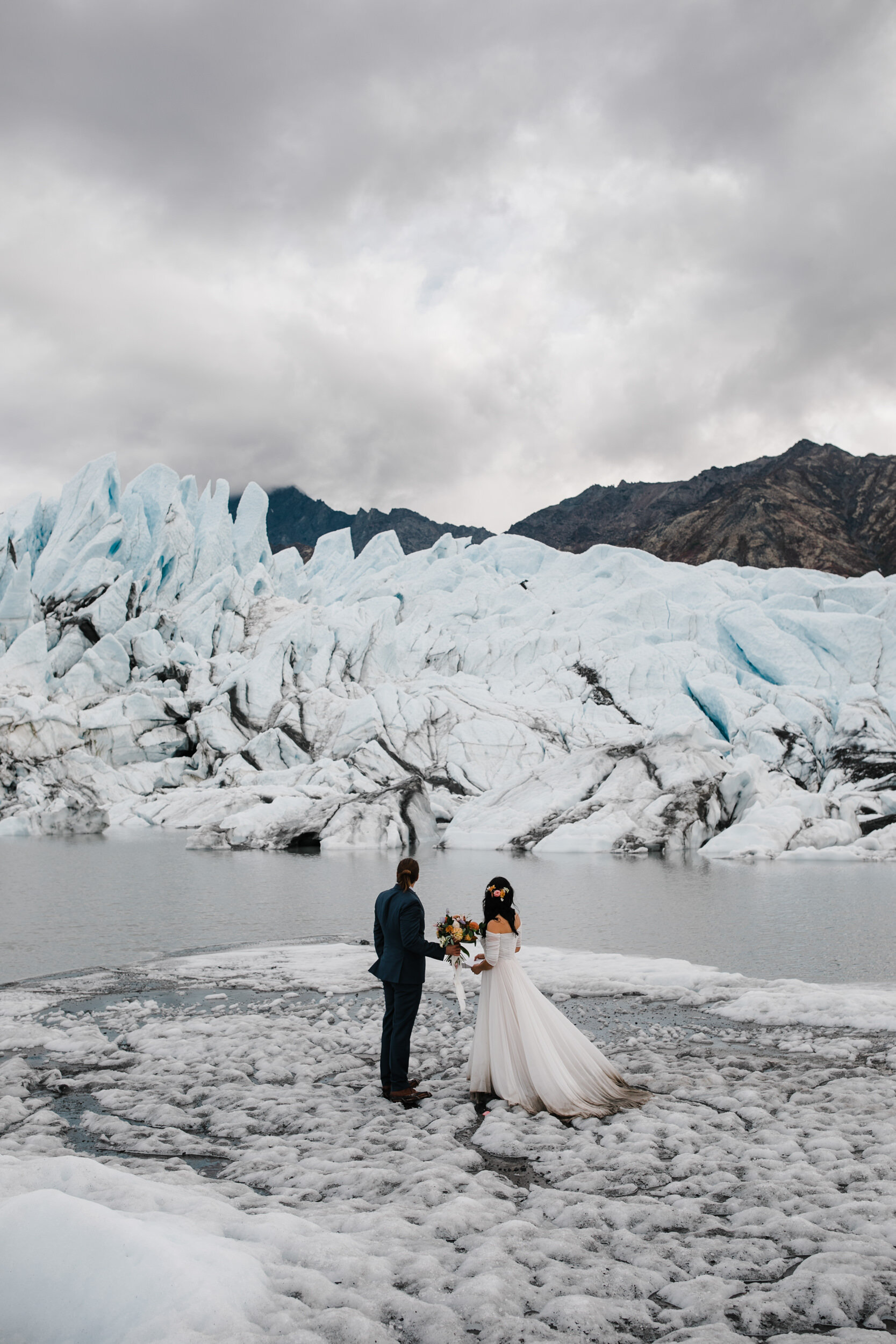 Alaska Elopement | Adventure Wedding Inspiration | The Hearnes Photography