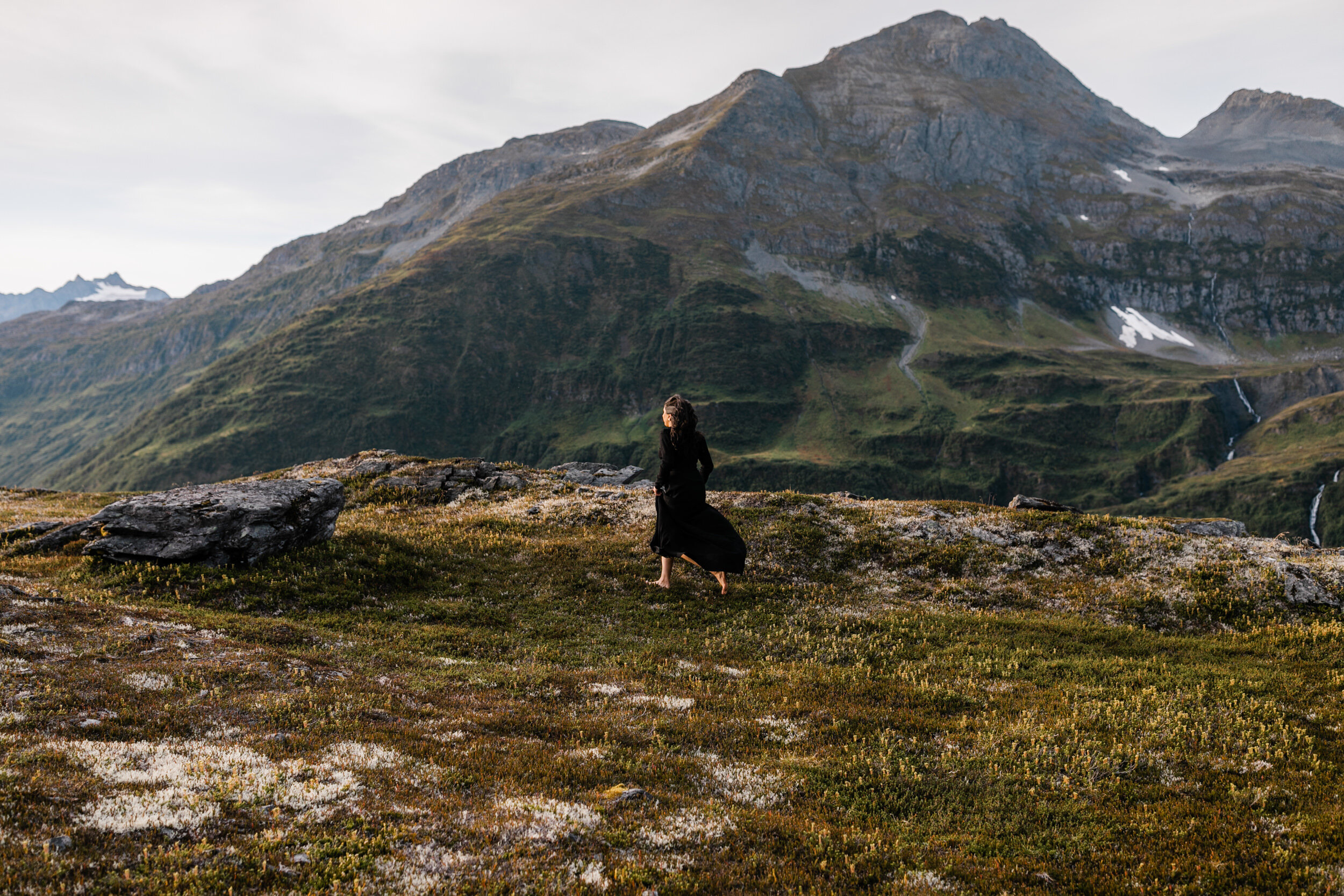 Alaska Engagement | Alpine Tundra by Helicopter | The Hearnes Photography