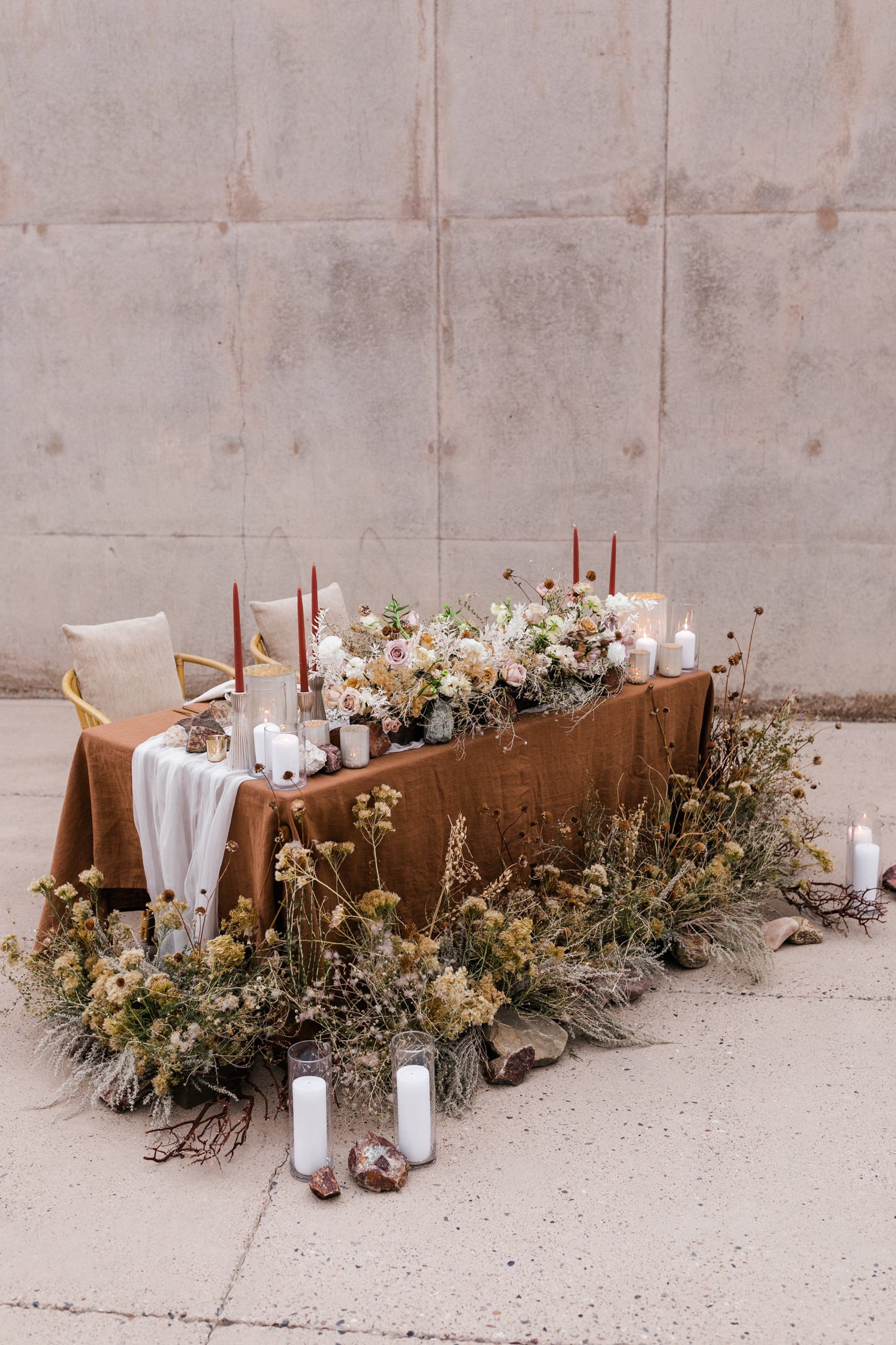 Mae &amp; Co High End Wedding at Amangiri Luxury Resort | The Hearnes Adventure Photography