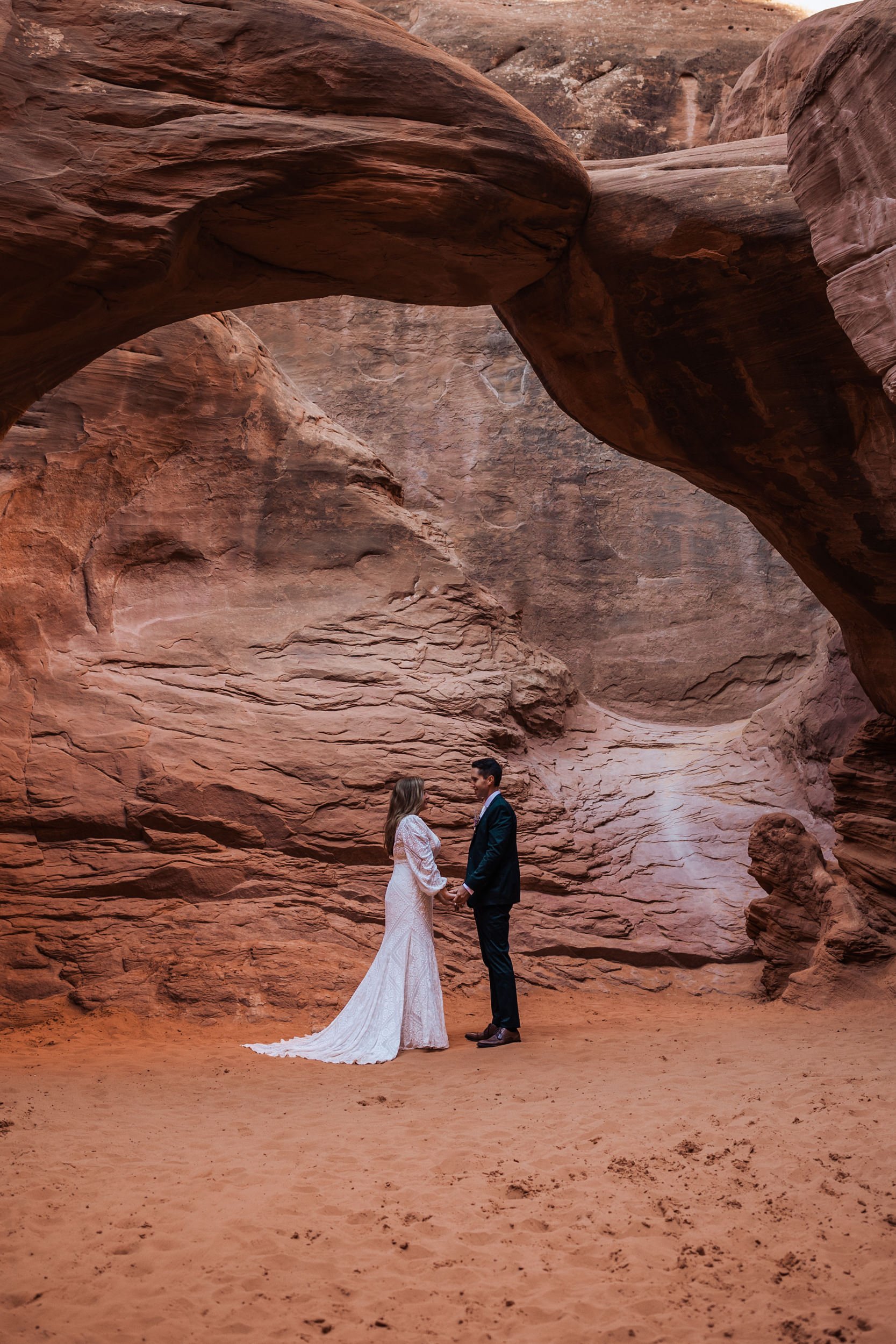 Hearnes-Elopement-Photography-Moab-Wedding-5.jpg