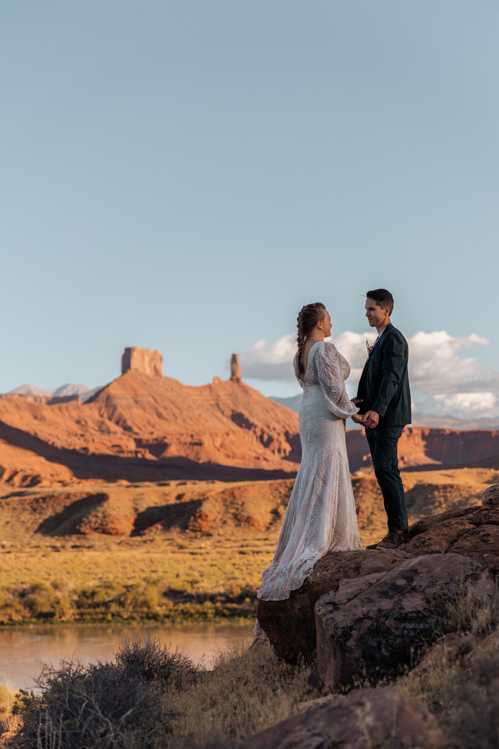 Hearnes-Elopement-Photography-Moab-Wedding-11.jpg