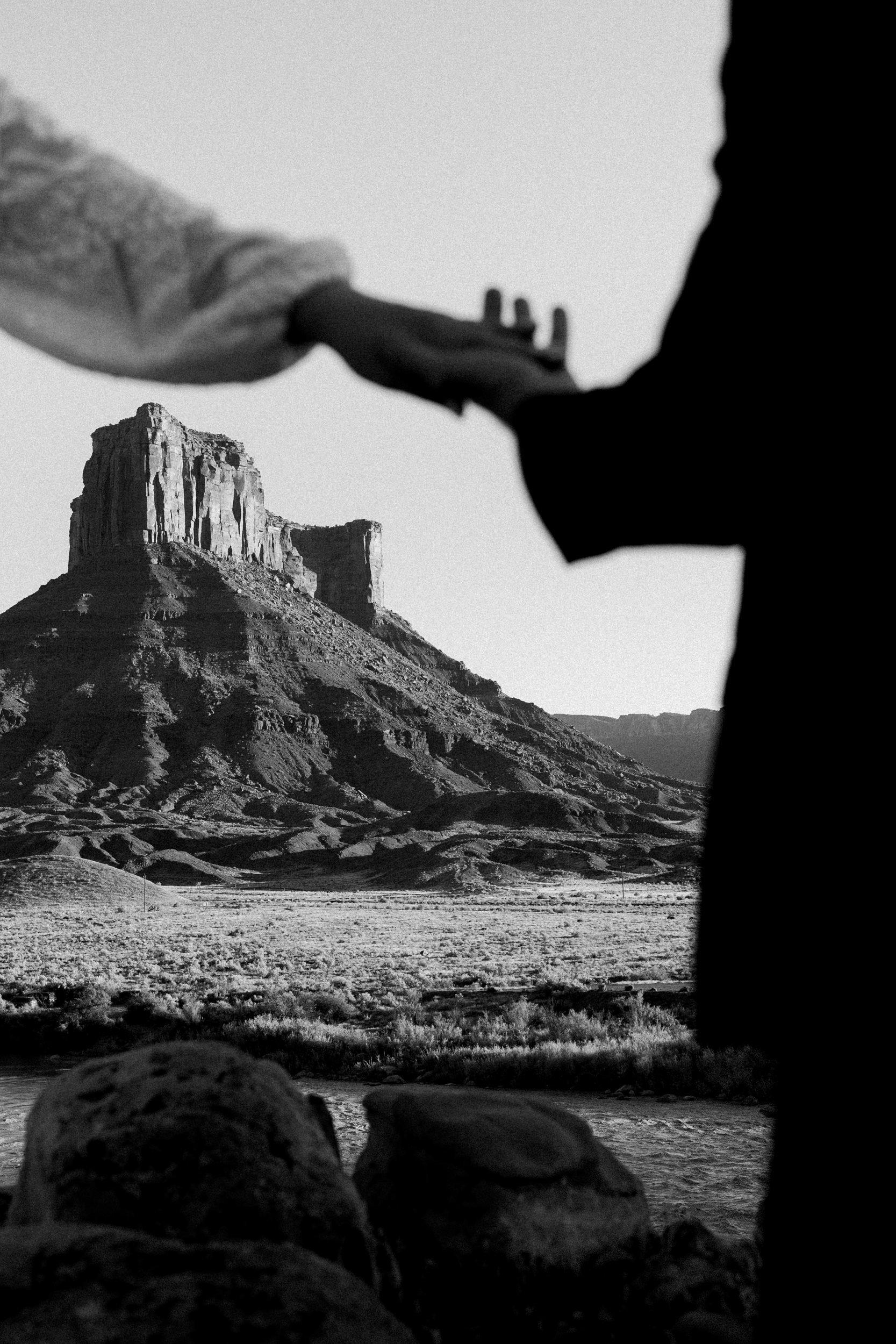 Moab, Utah Adventure Elopement in the Desert  | The Hearnes Wedding Photography