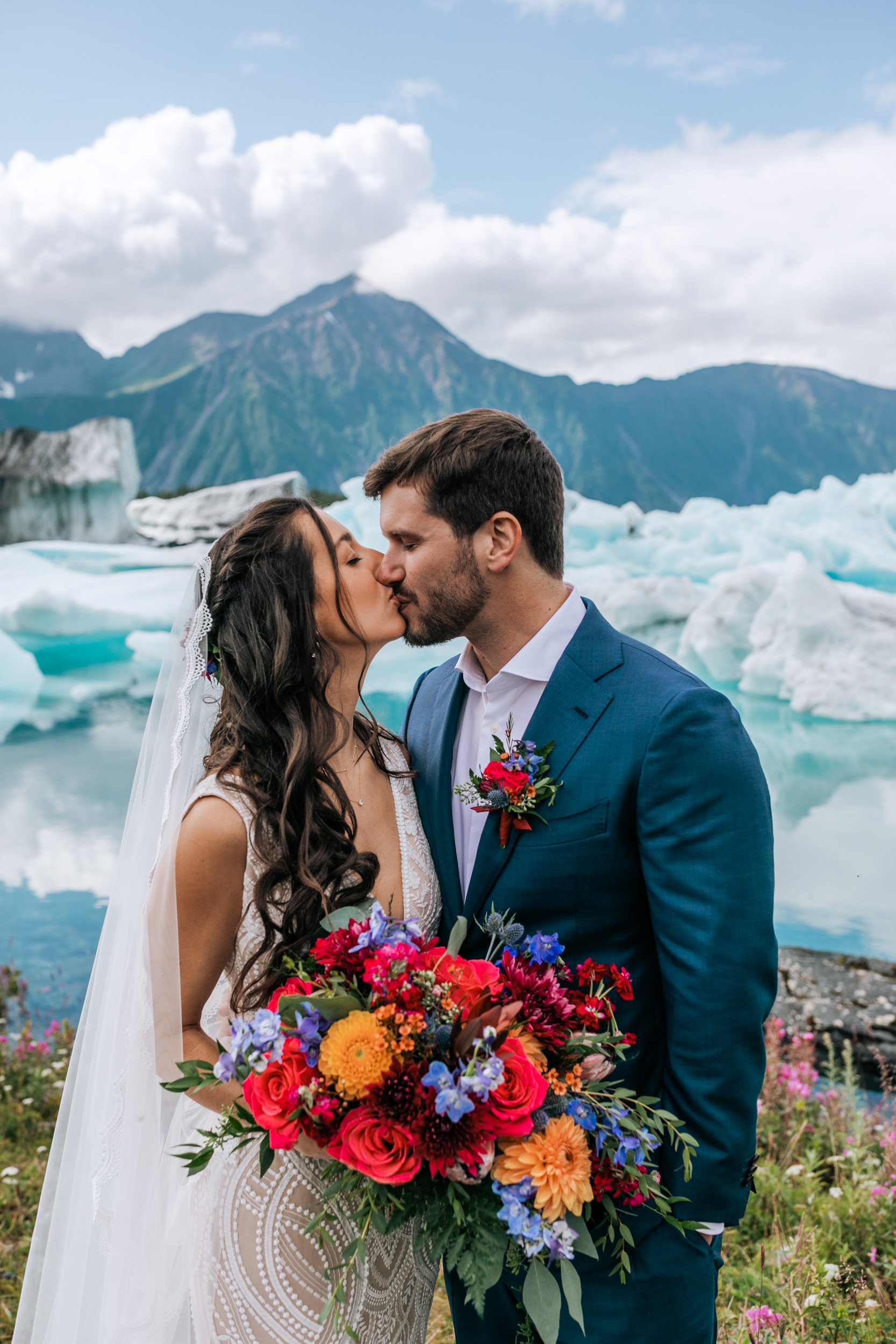 Alaska Kayaking with Icebergs Packrafting Elopement with in Kenai Fjords National Park | The Hearnes Adventure Photography