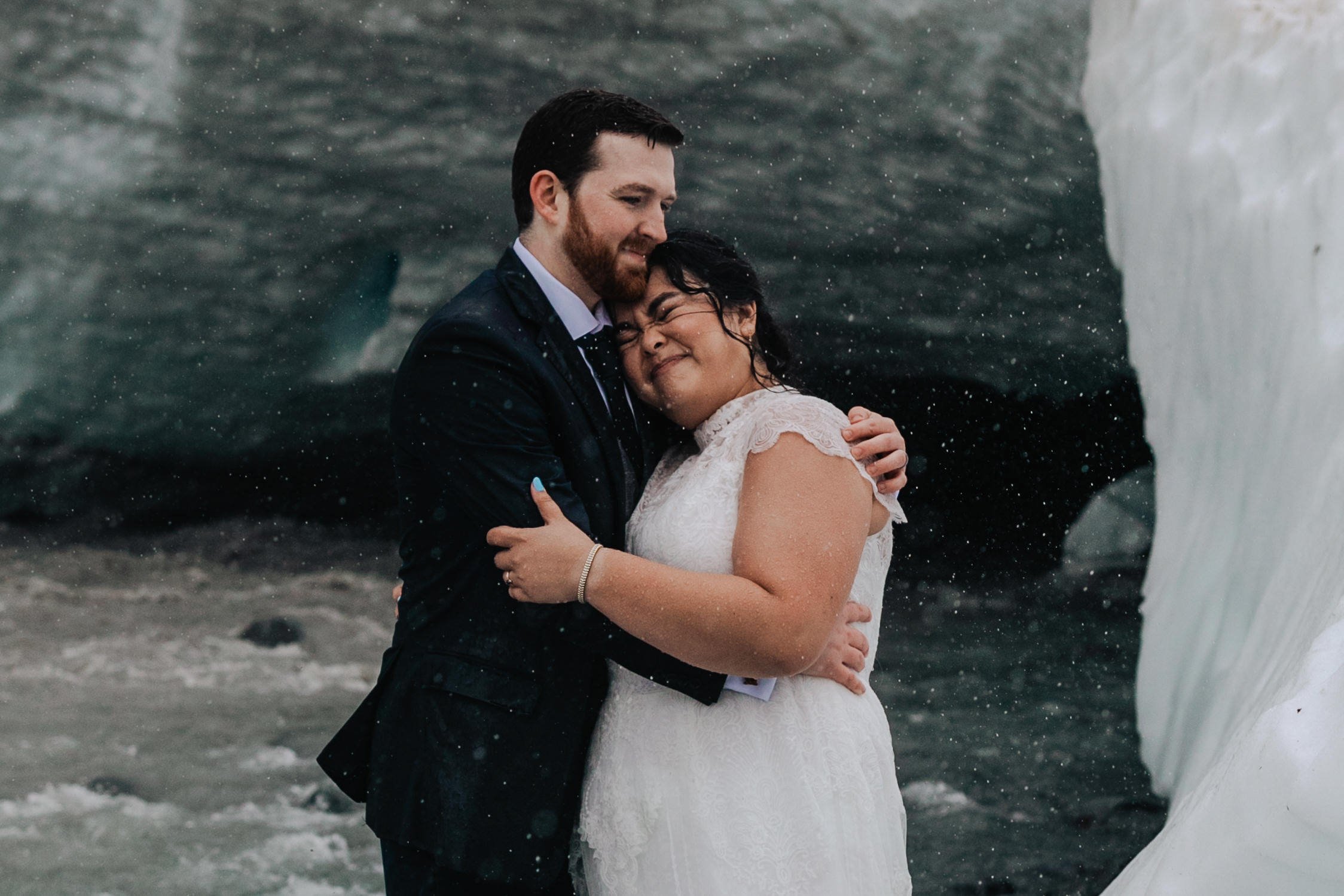 Rainy Wedding in Alaska | The Hearnes Elopement Photography