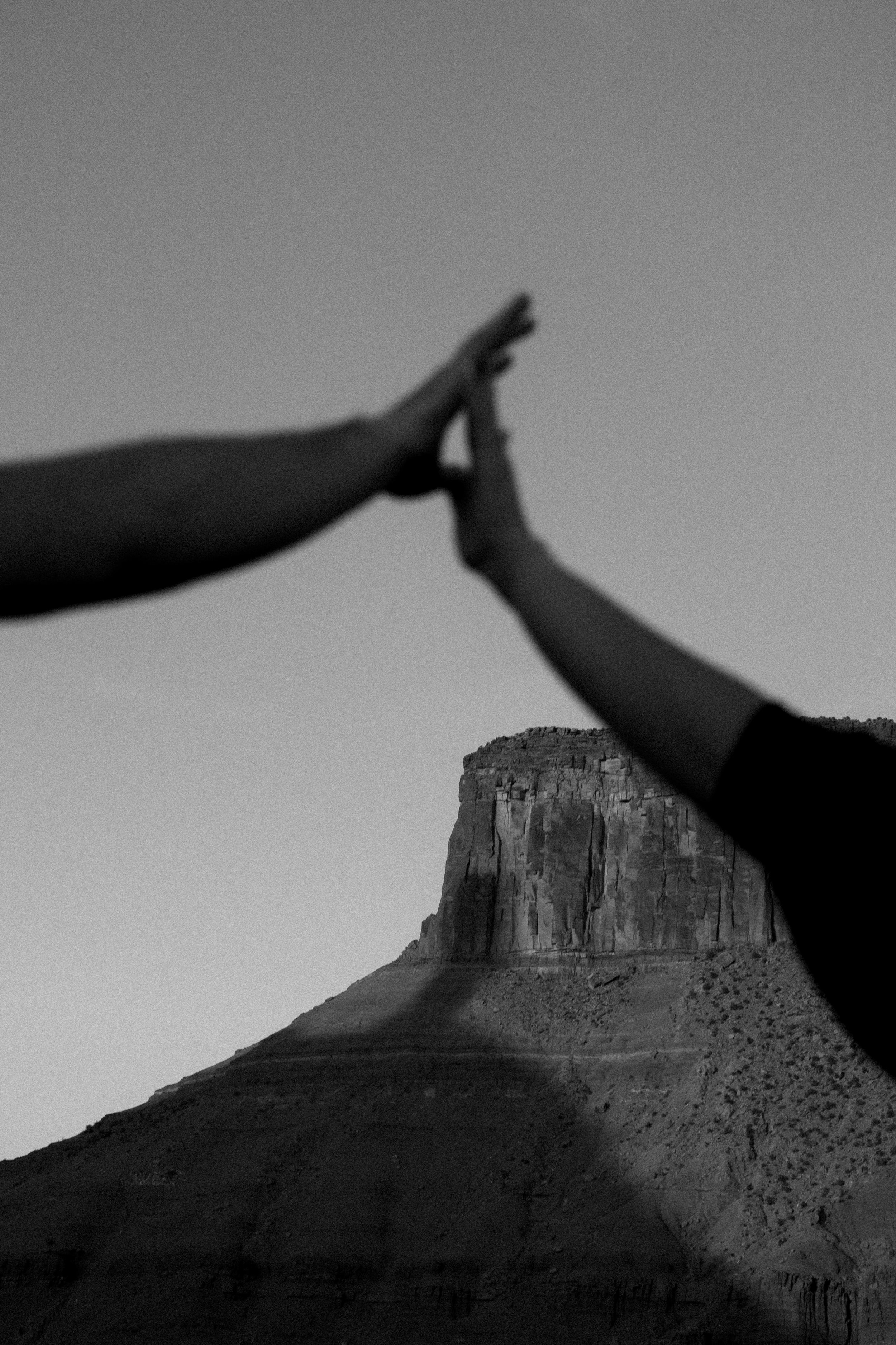 moab, utah engagement session with the hearnes