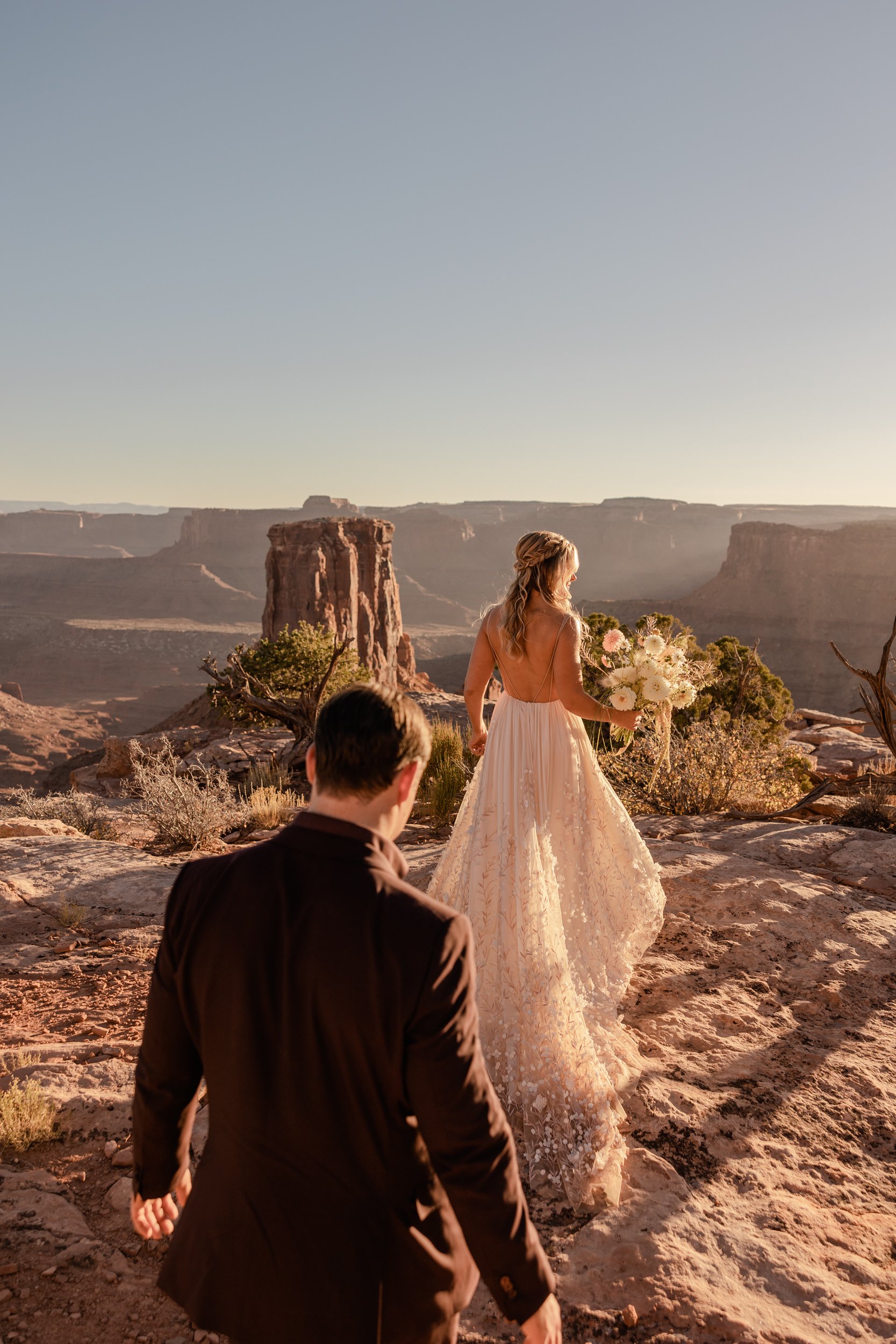 Desert-Western-Wedding-Hearnes-Elopement-Photography-16.jpg
