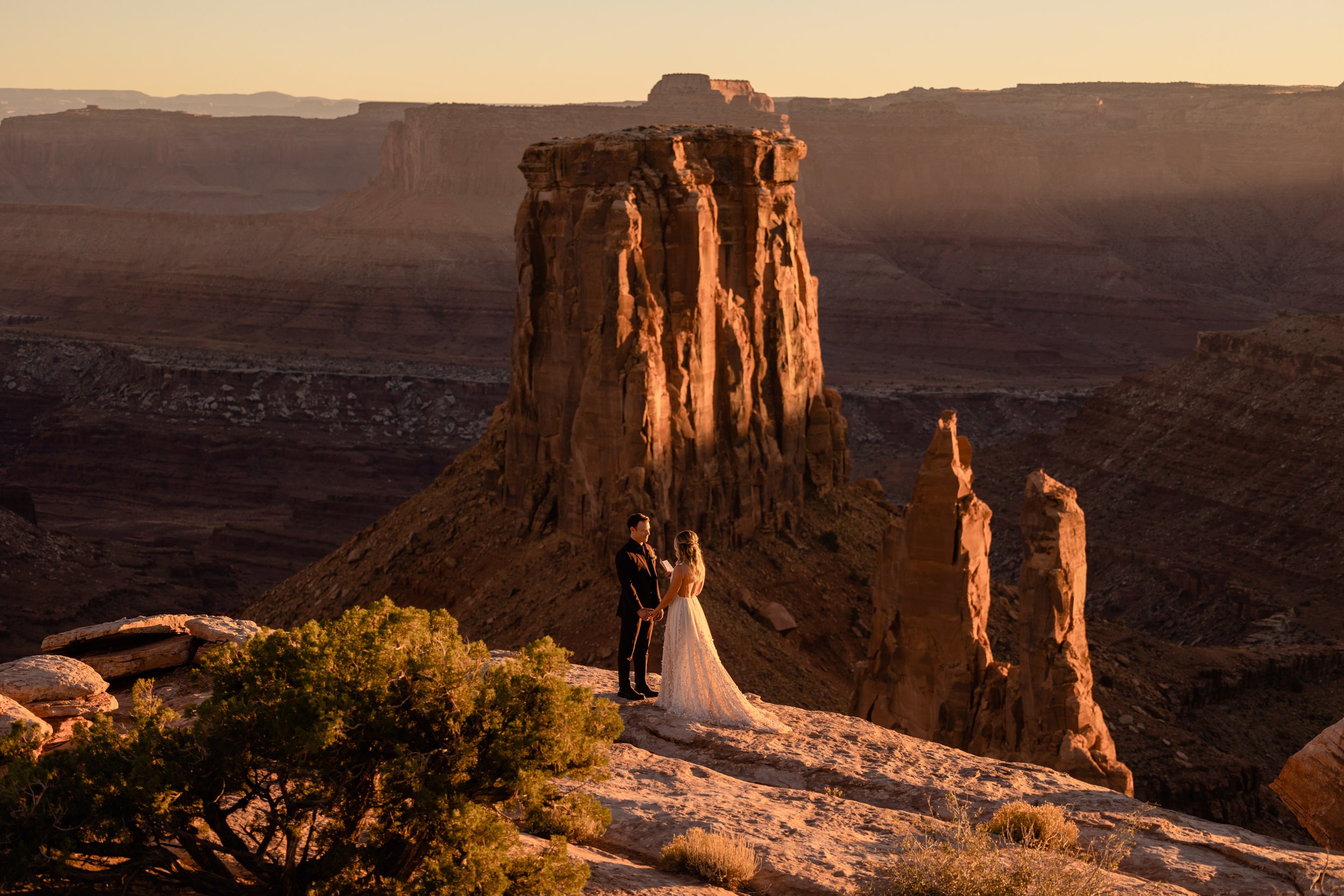 Desert-Western-Wedding-Hearnes-Elopement-Photography-24.jpg