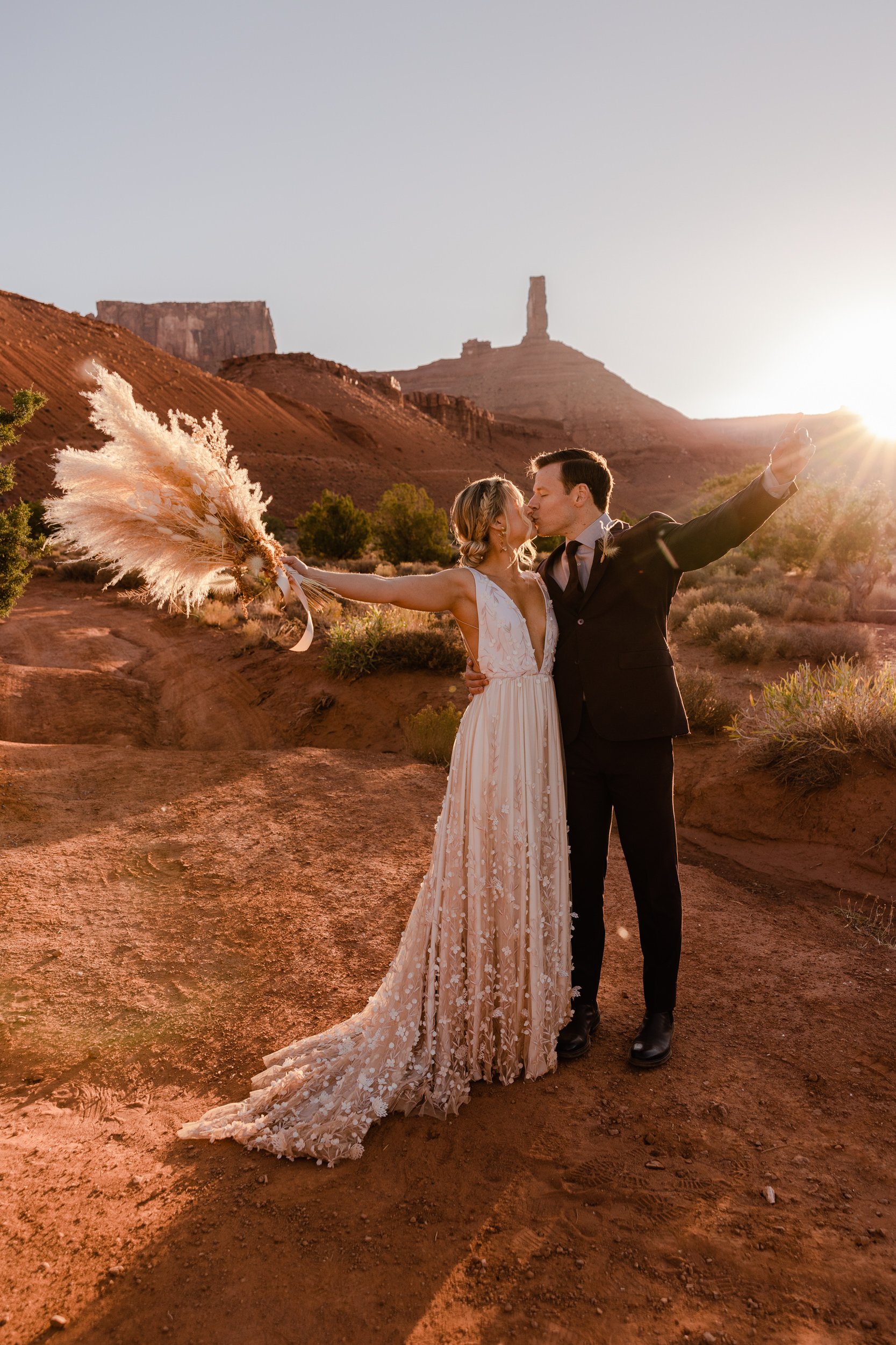 Desert-Western-Wedding-Hearnes-Elopement-Photography-35.jpg