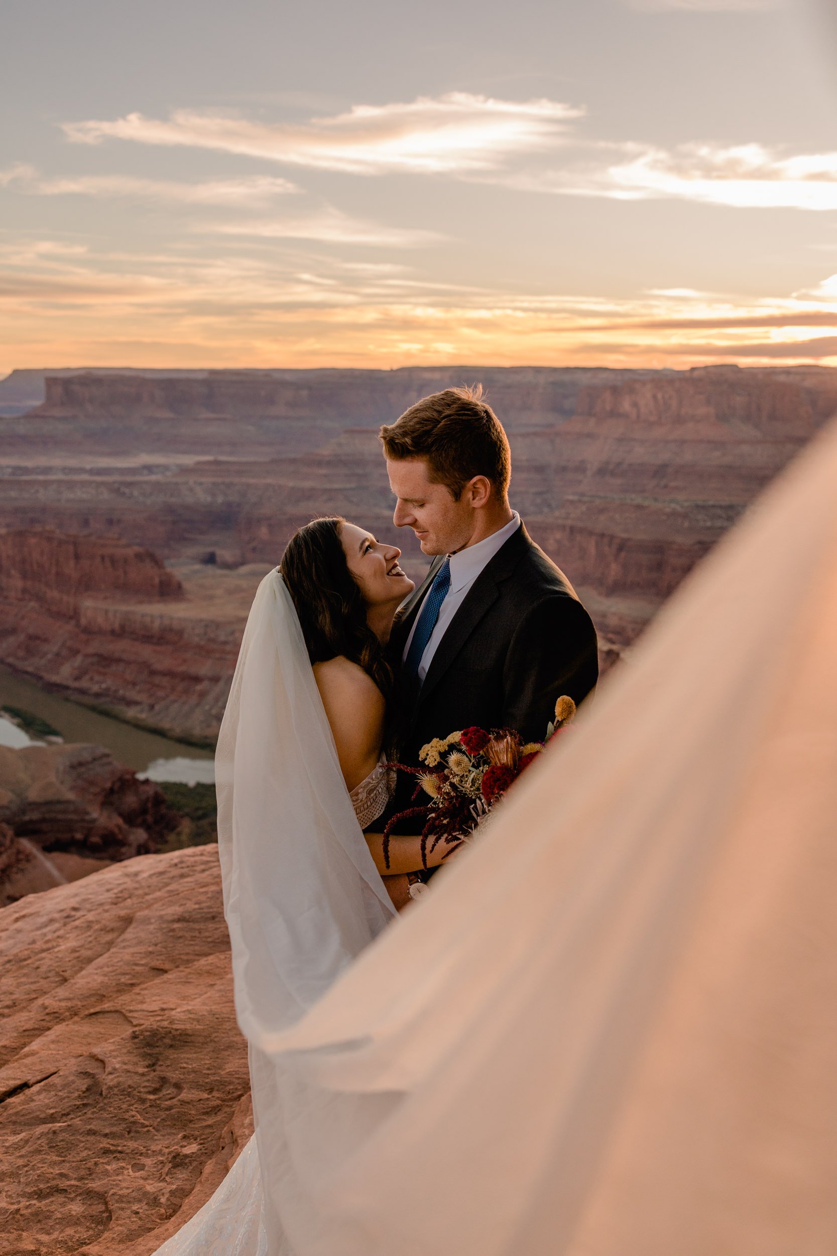 Hearnes-Elopement-Photography-Moab-Wedding-12.jpg