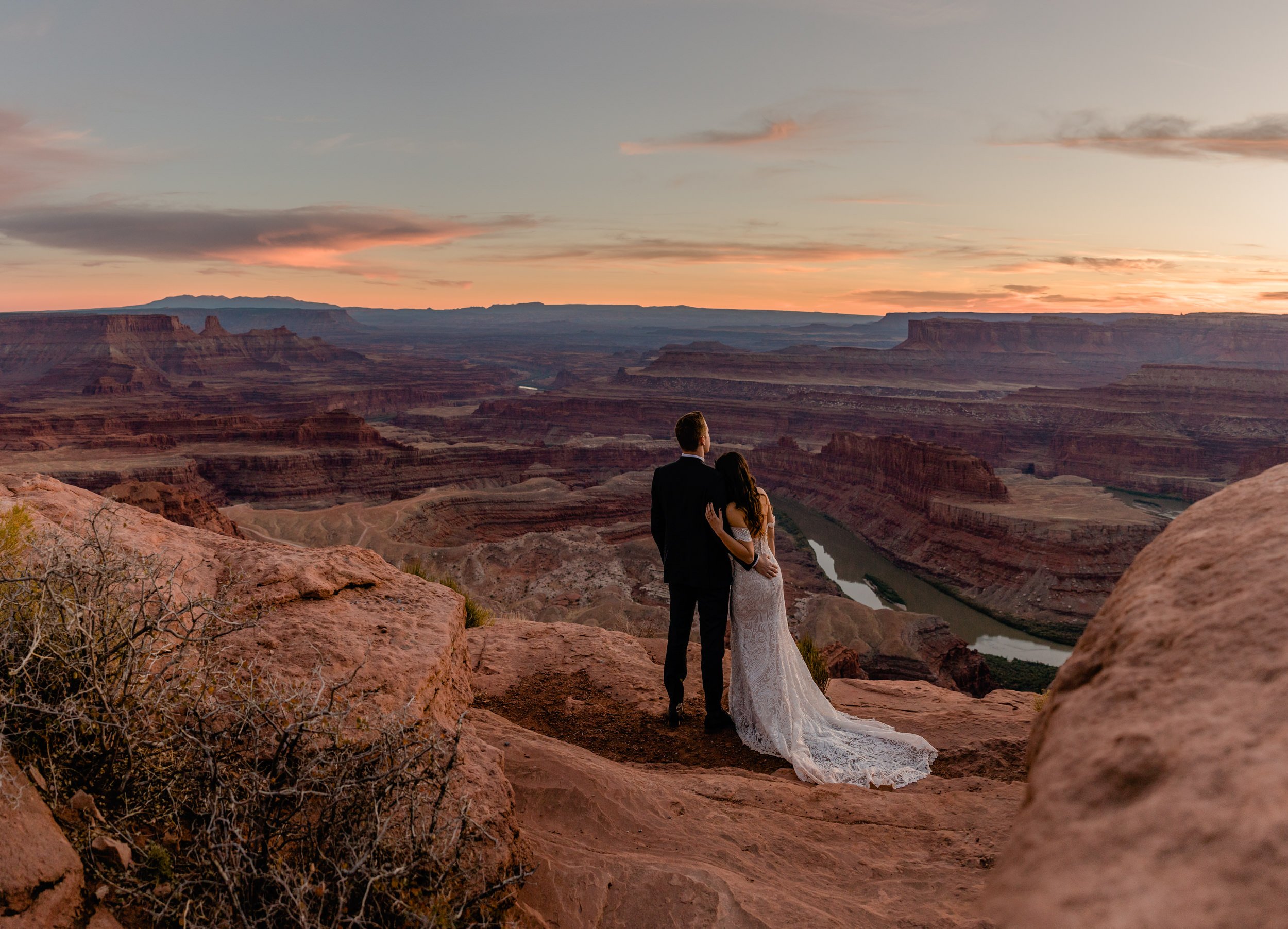 Hearnes-Elopement-Photography-Moab-Wedding-15.jpg