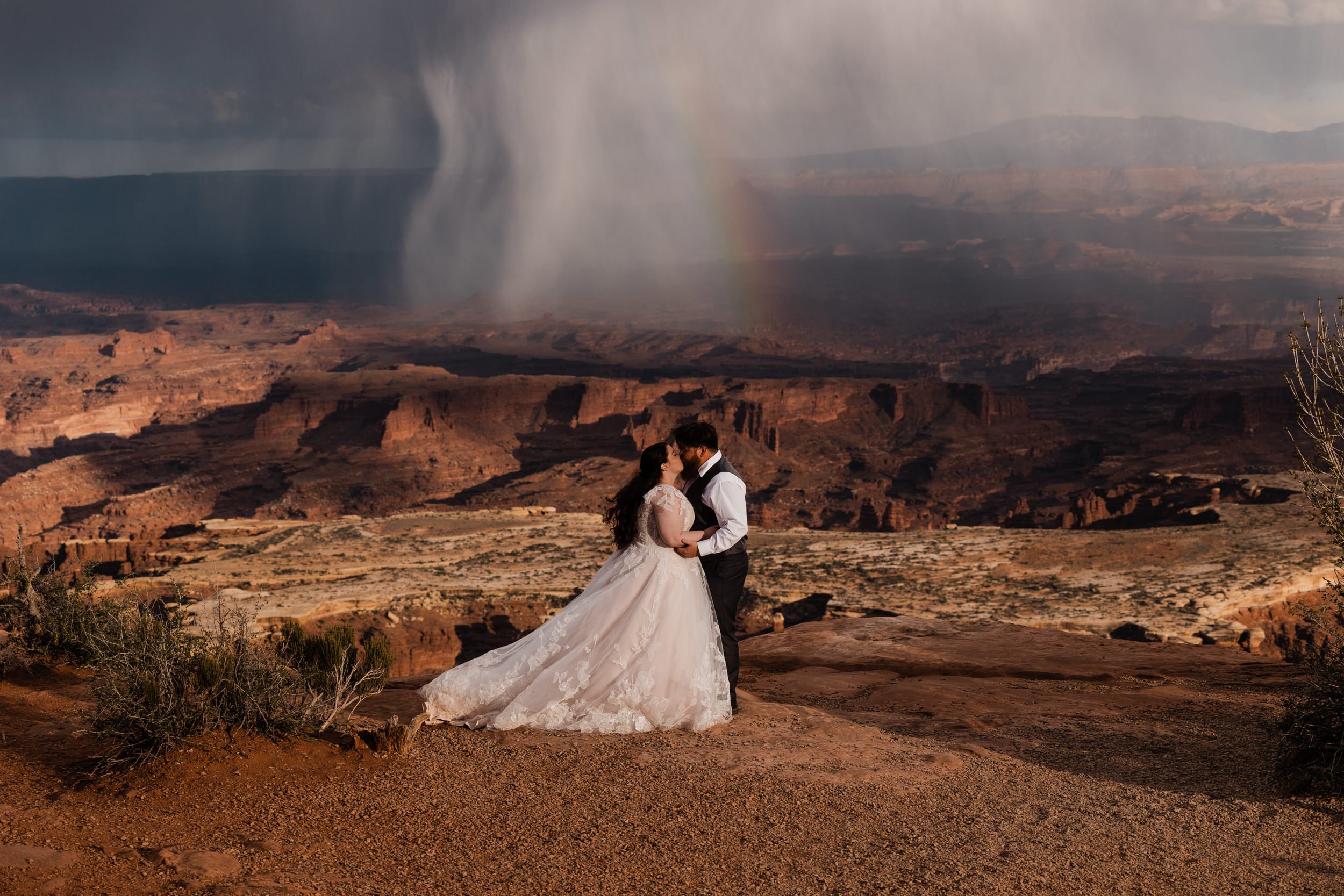 Moab, Utah Off-Roading Elopement | The Hearnes Adventure Photography