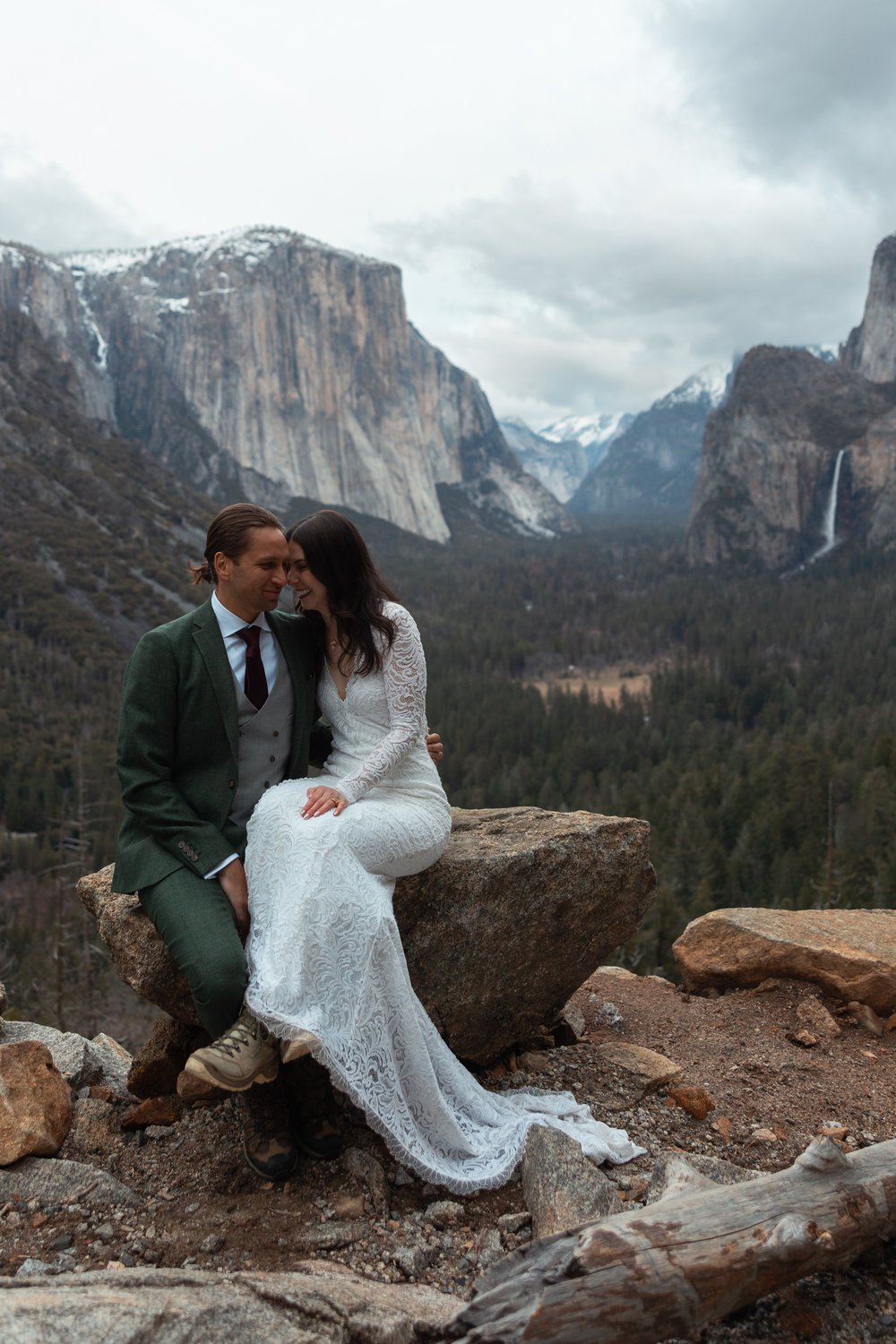 The Hearnes Adventure Photography | Yosemite National Park Hiking Elopement