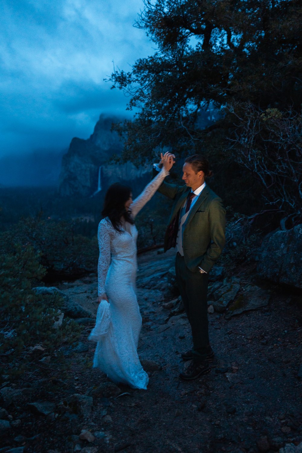 The Hearnes Adventure Photography | Yosemite National Park Hiking Elopement