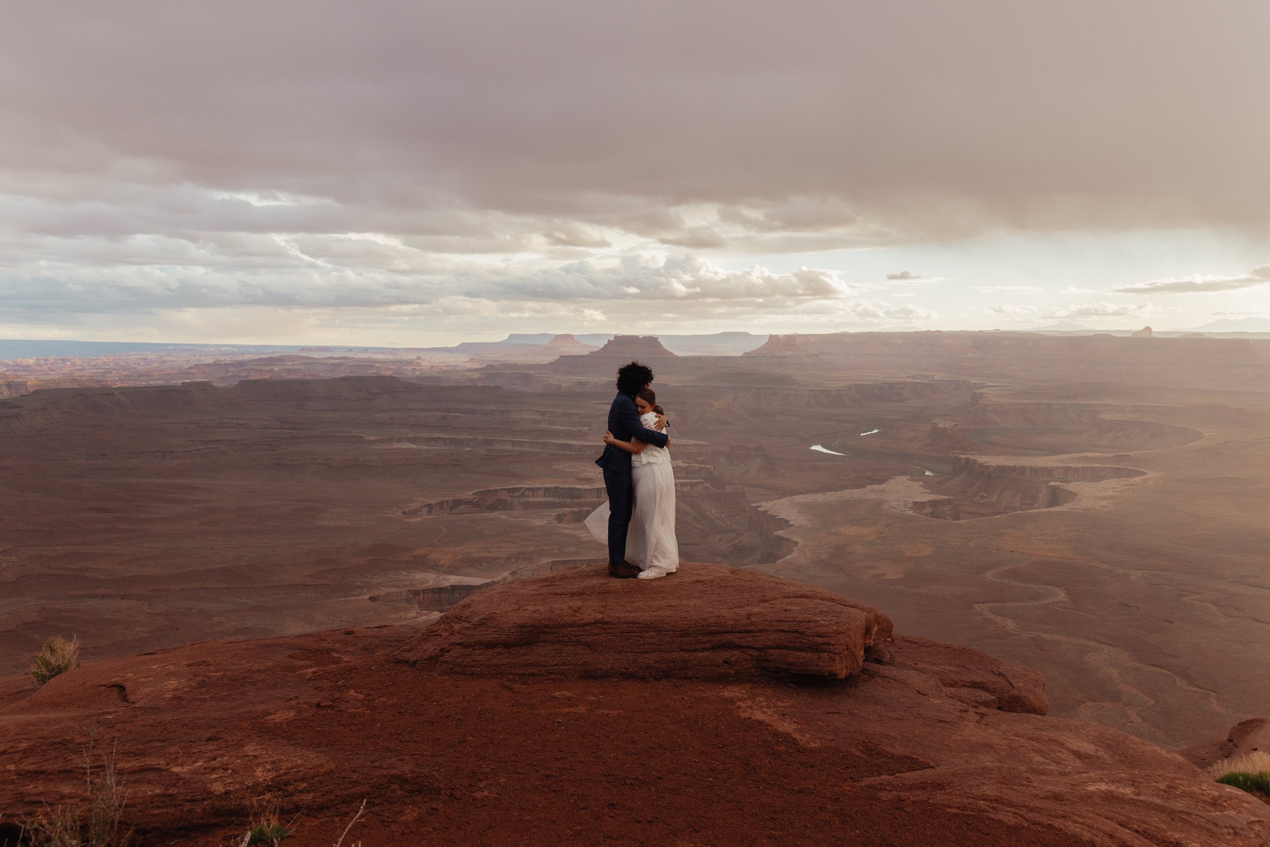 Canyonlands National Park Elopement | Persian Wedding | The Hearnes Adventure Photography