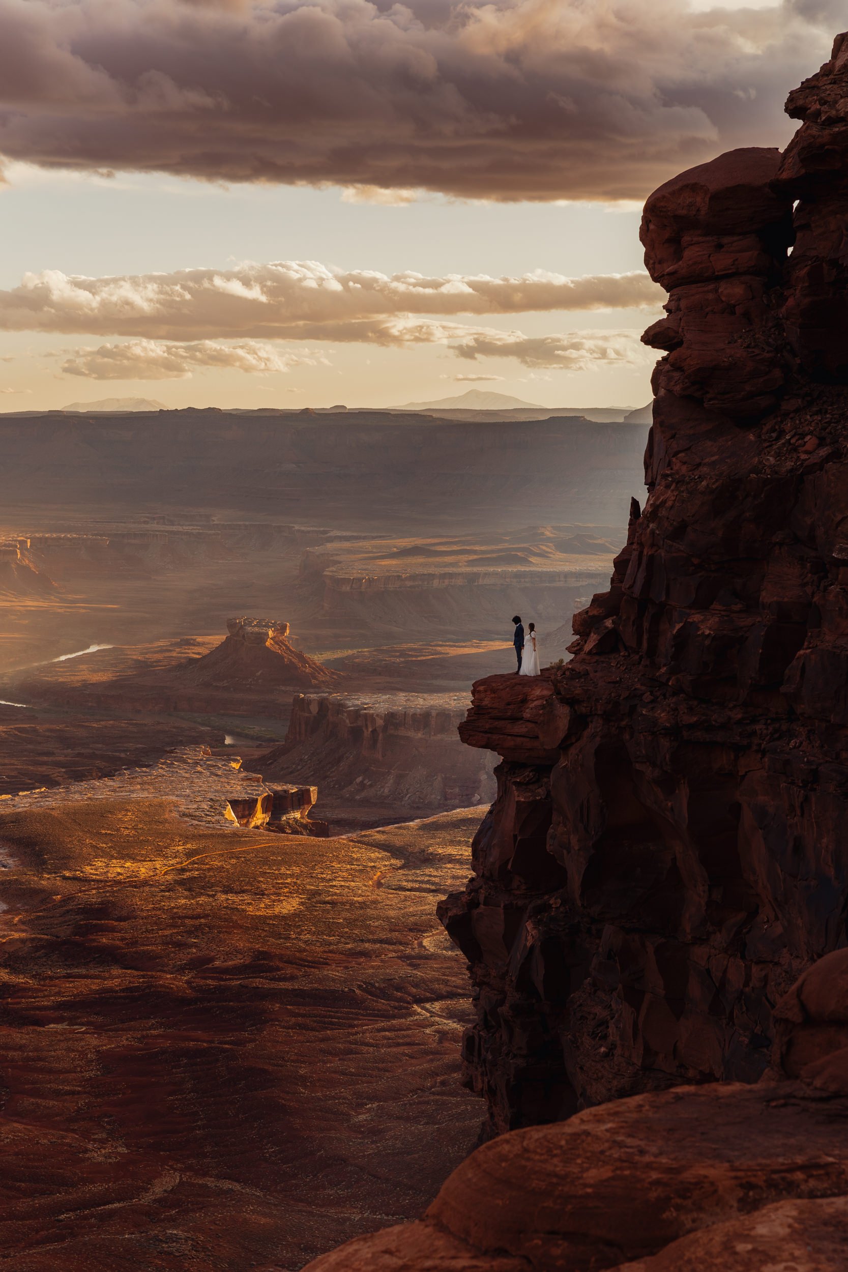 Canyonlands National Park Elopement | Persian Wedding | The Hearnes Adventure Photography