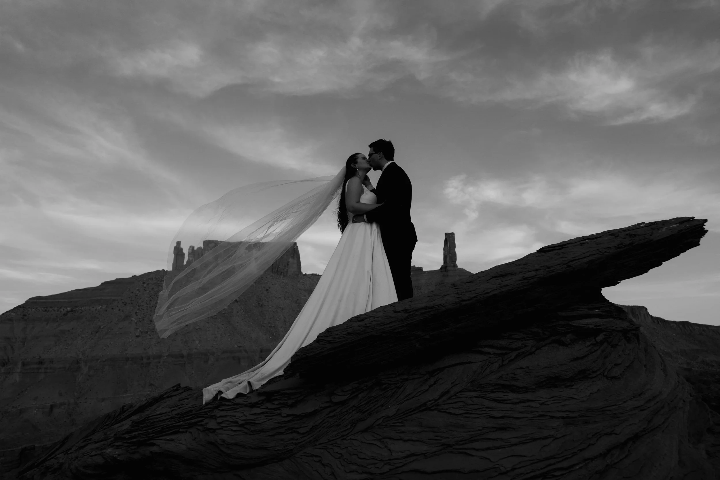 Moab Utah Desert Elopement Inspiration | The Hearnes Adventure Photography