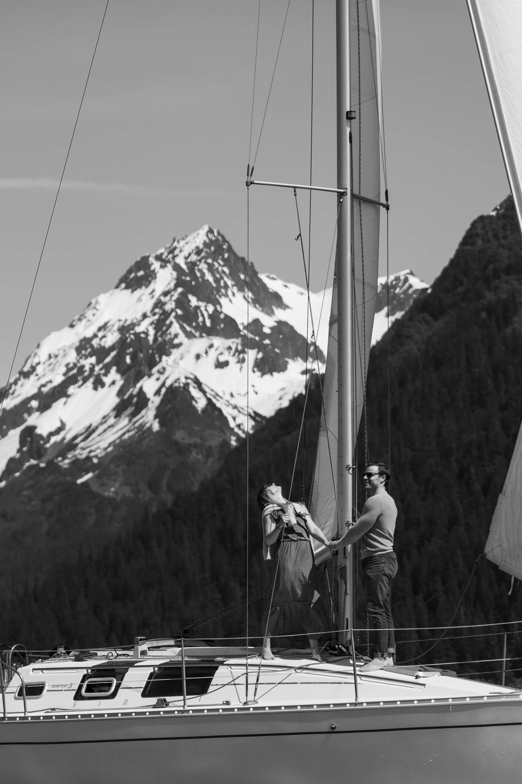 Photo Session on a sailboat in Alaska | Rez Bay Sailing in Seward | The Hearnes Adventure Photography