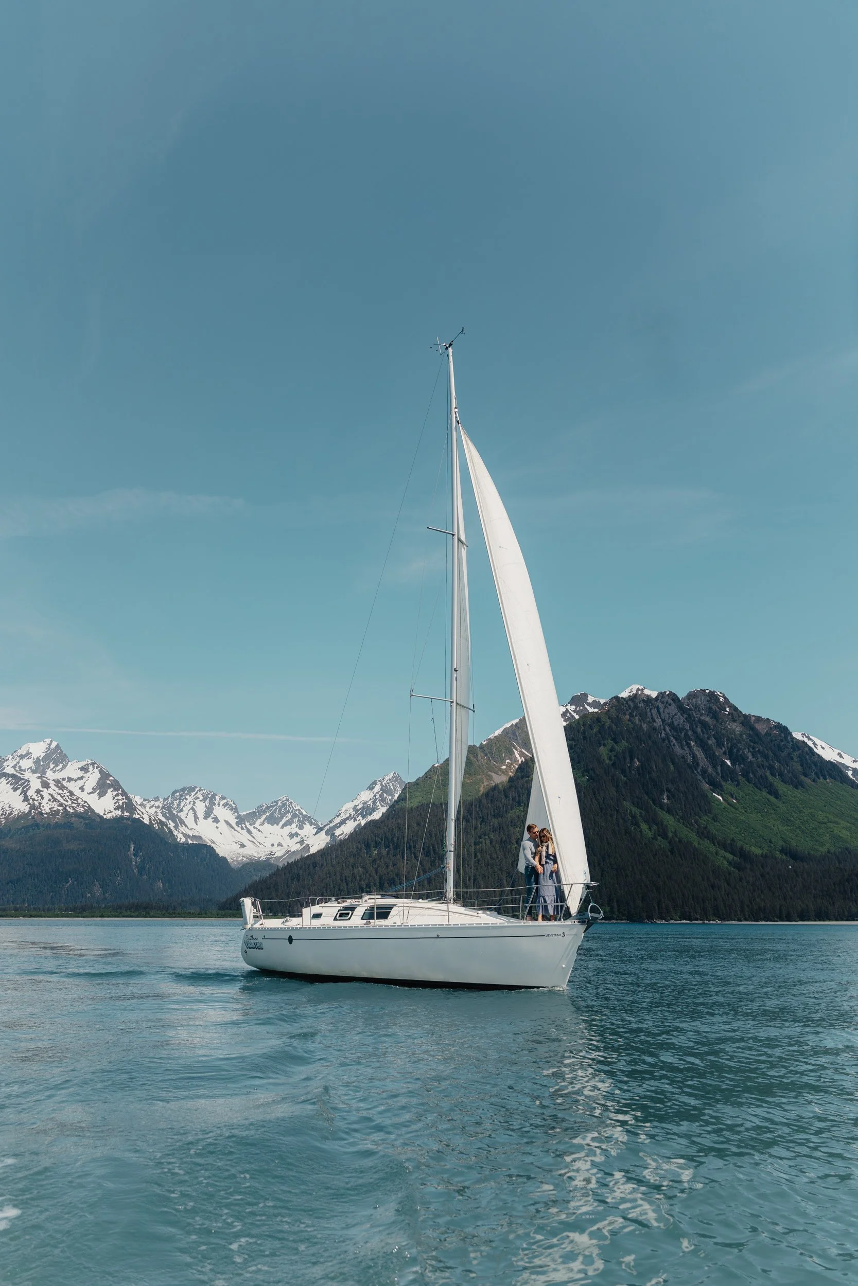 Photo Session on a sailboat in Alaska | Rez Bay Sailing in Seward | The Hearnes Adventure Photography