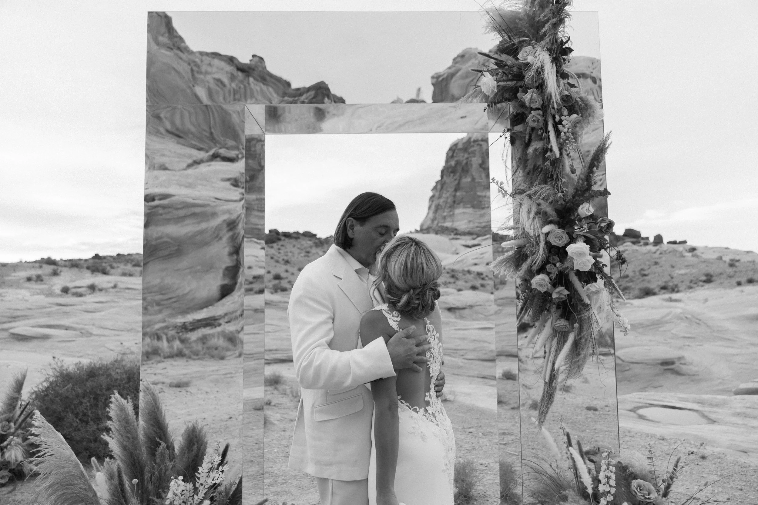 Amangiri vow renewal with mirror arch ceremony | Amangiri preferred elopement photographers The Hearnes