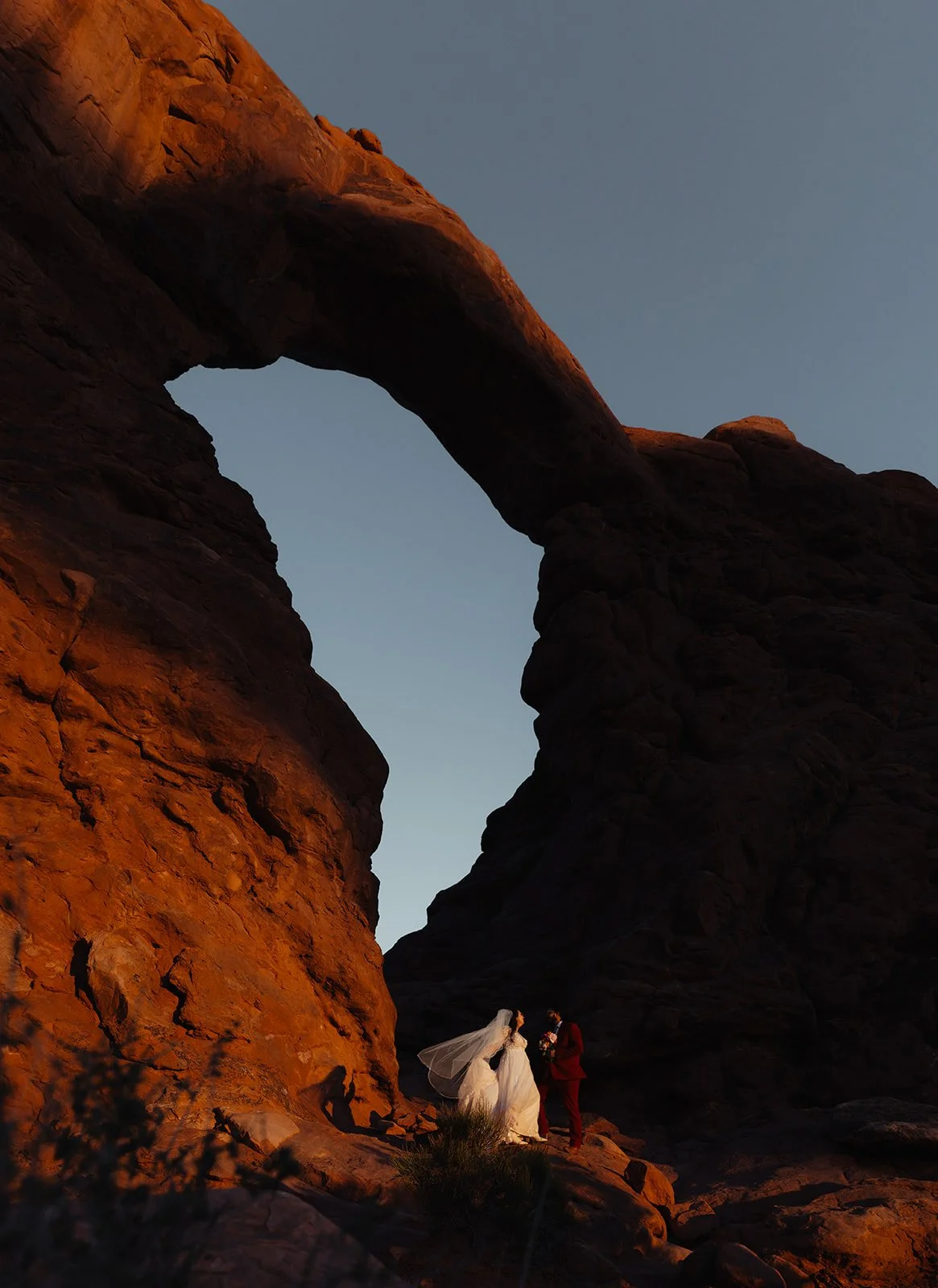 Moab, Utah elopement at Arches National Park | The Hearnes Adventure Photography