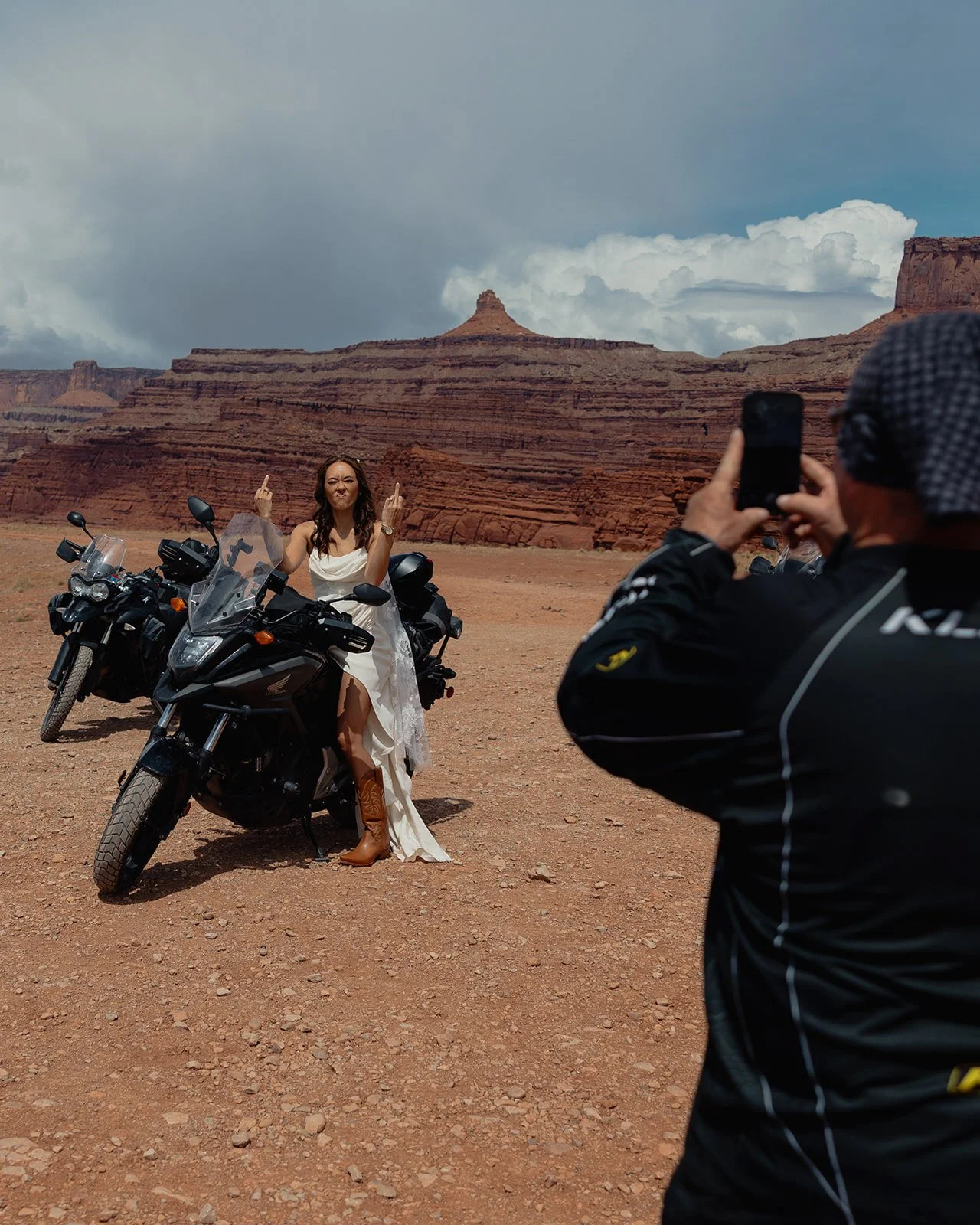 Canyonlands National park elopement with The Hearnes Adventure Photography