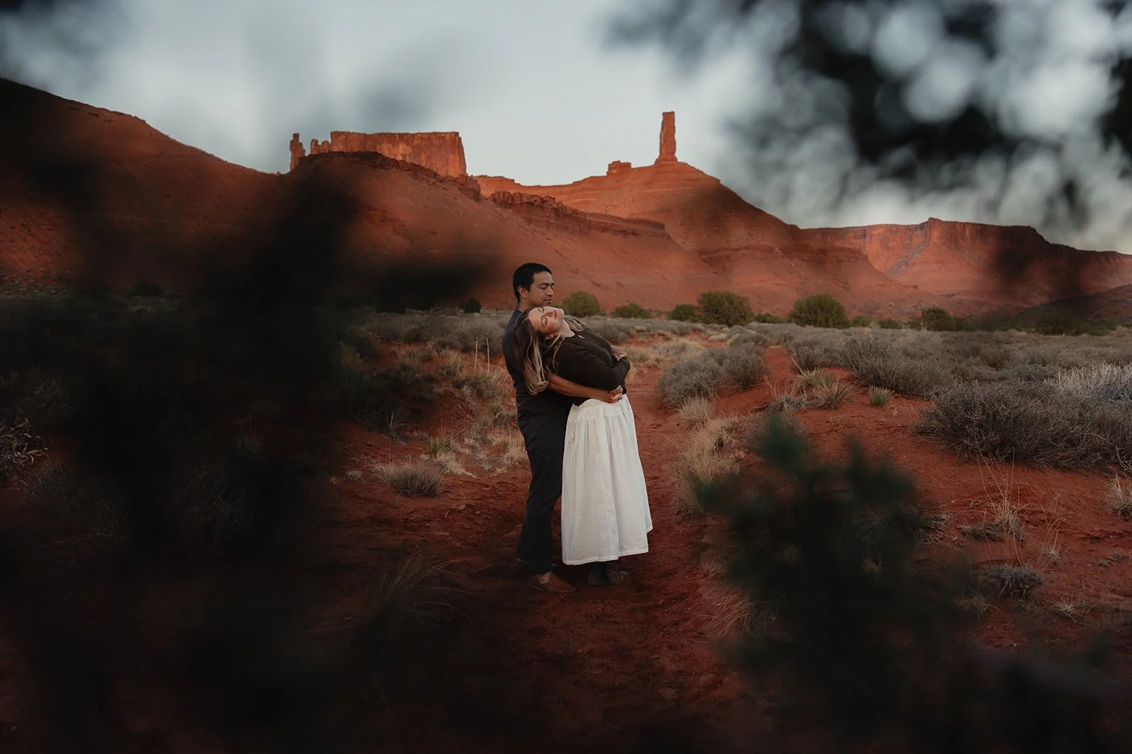 Authentic candid family photos in Moab, Utah desert with Abbi Hearne