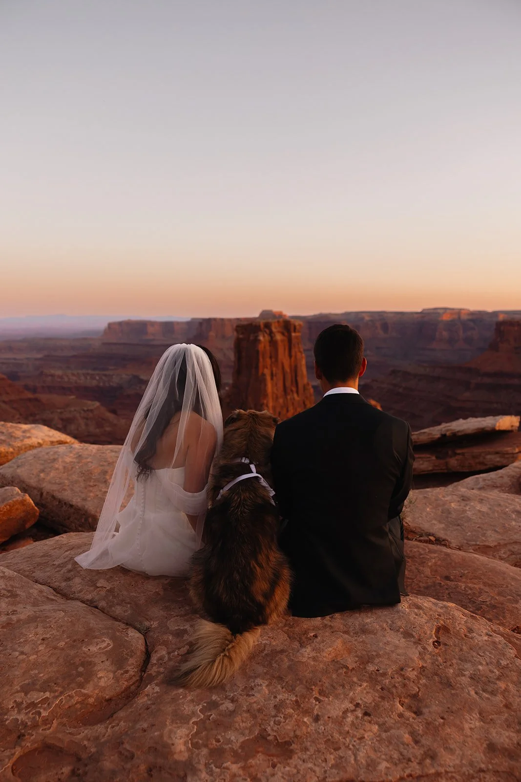 Moab, Utah micro wedding with The Hearnes at Red Earth Venue