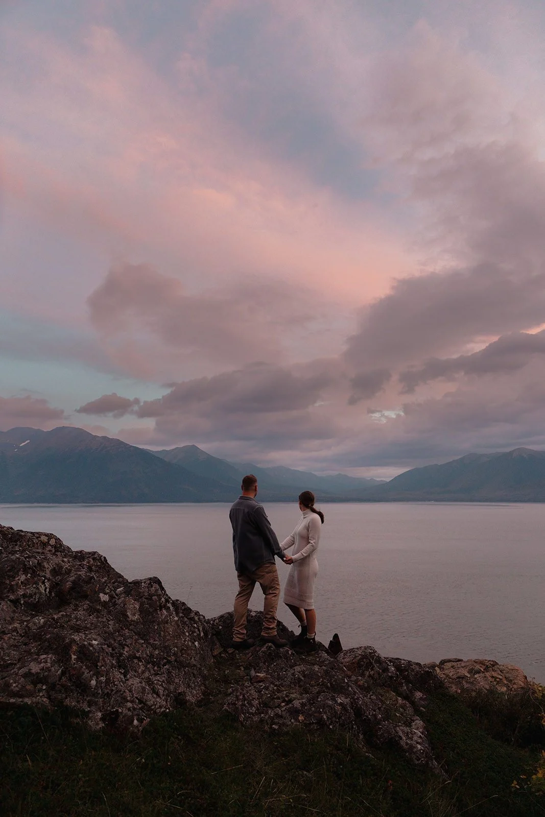 Alaska adventure photo session near Anchorage with Belugas | The Hearnes
