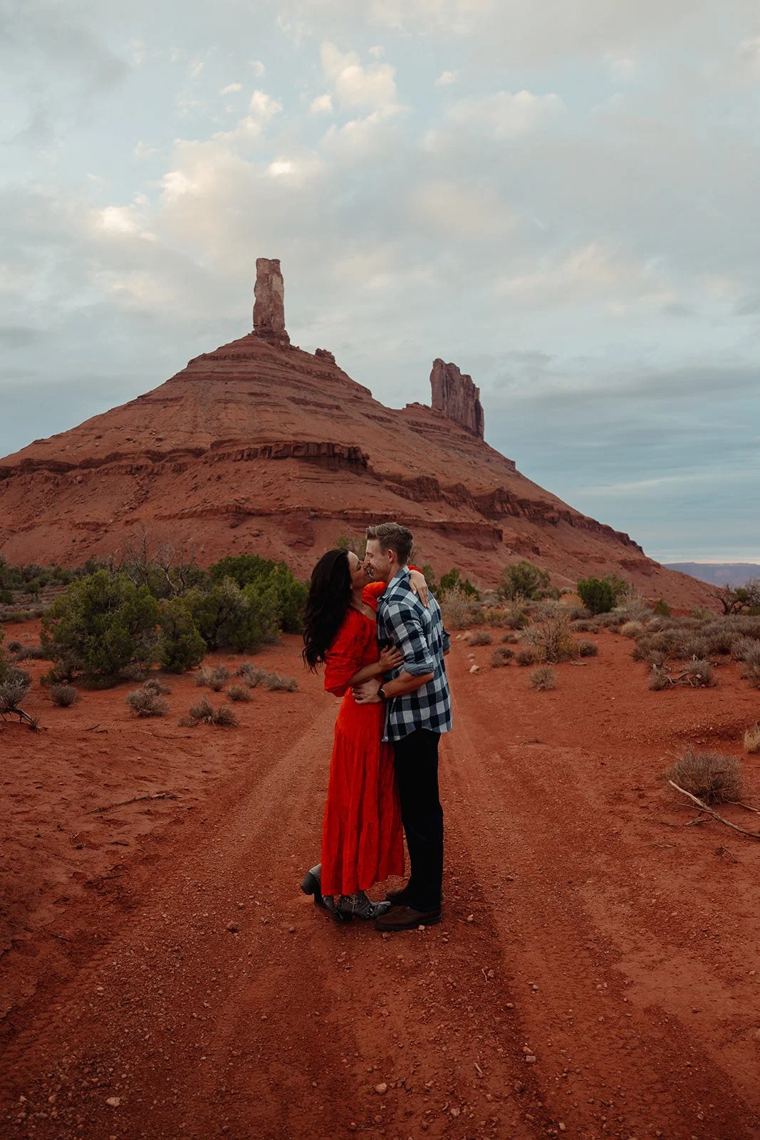 Authentic, candid portraits in Moab, Utah with the Hearnes