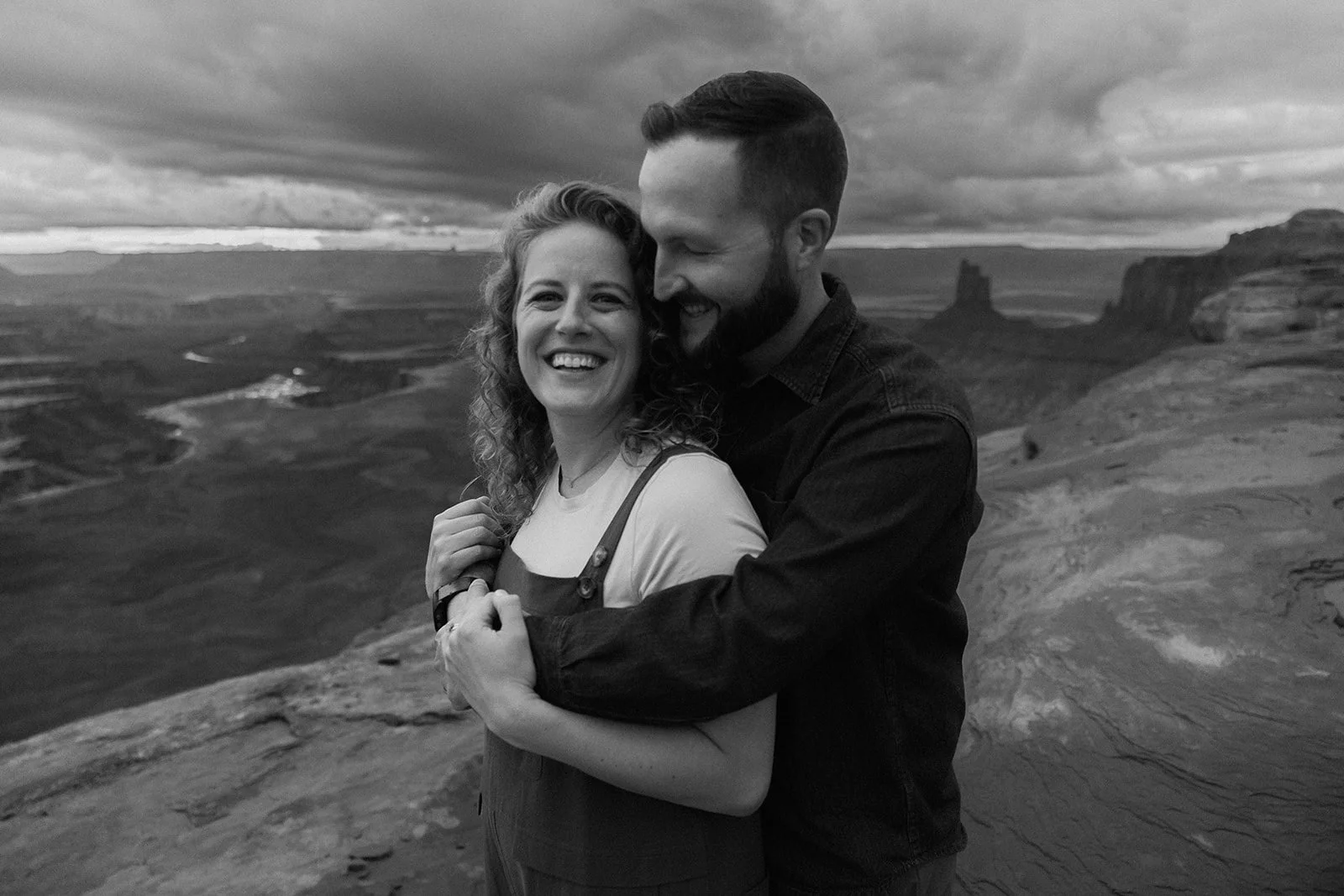 Authentic, candid portraits in Moab, Utah with the Hearnes