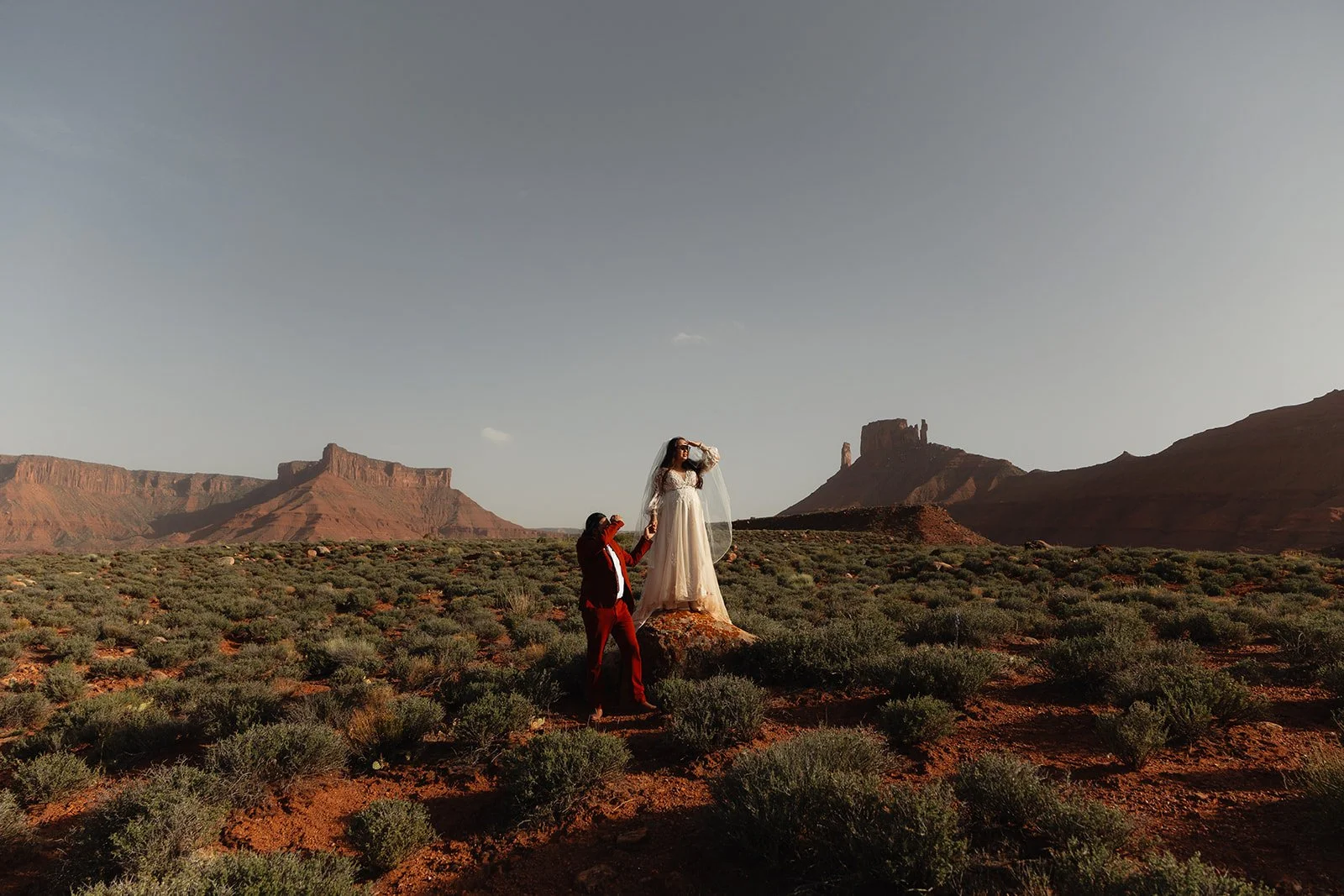 Canyonlands National park elopement with The Hearnes Adventure Photography