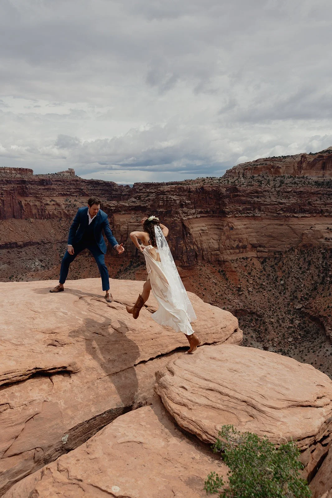 Canyonlands National park elopement with The Hearnes Adventure Photography