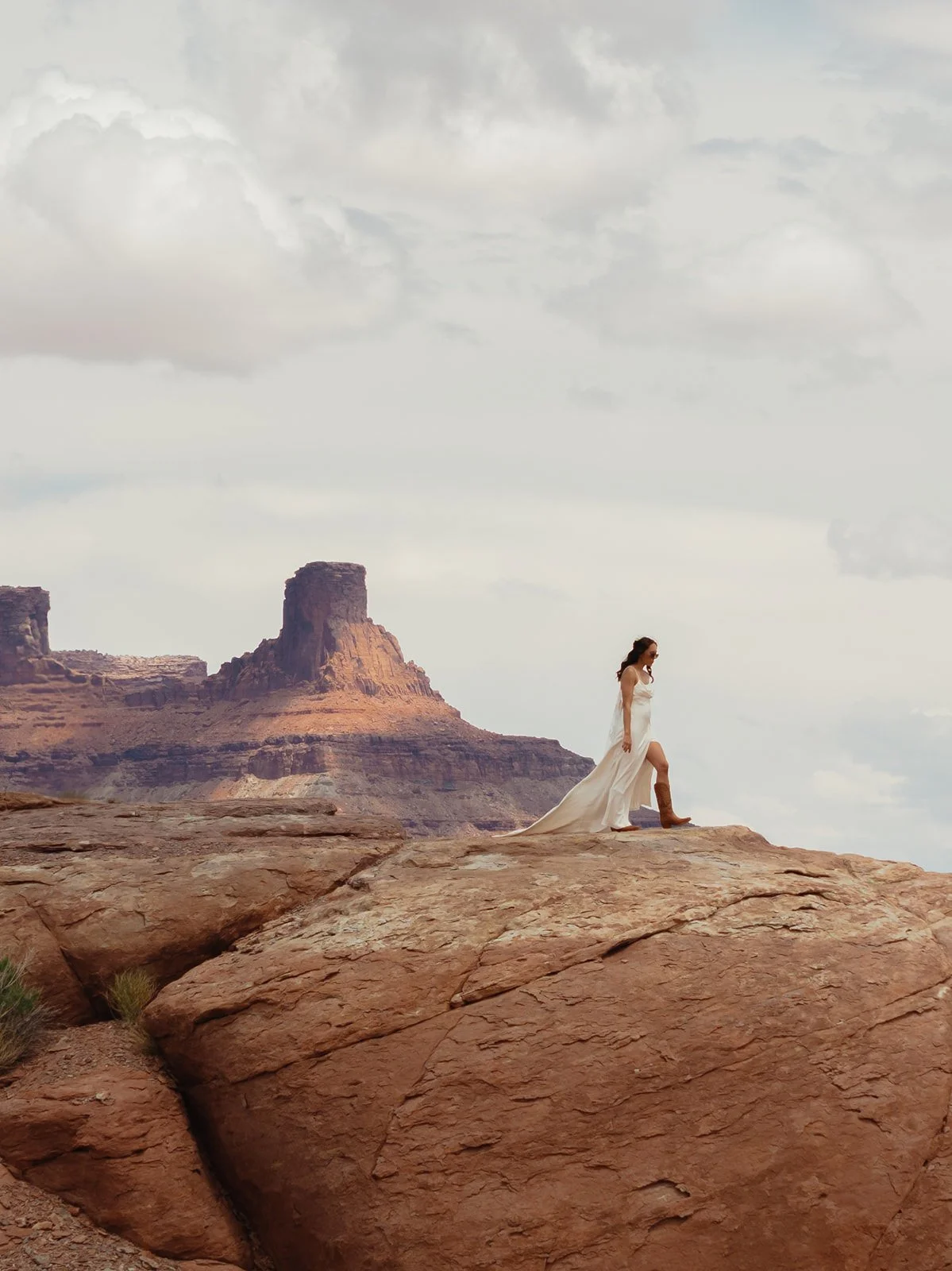 Canyonlands National park elopement with The Hearnes Adventure Photography