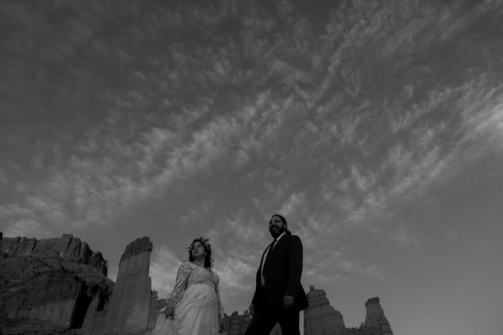 Canyonlands National park elopement with The Hearnes Adventure Photography