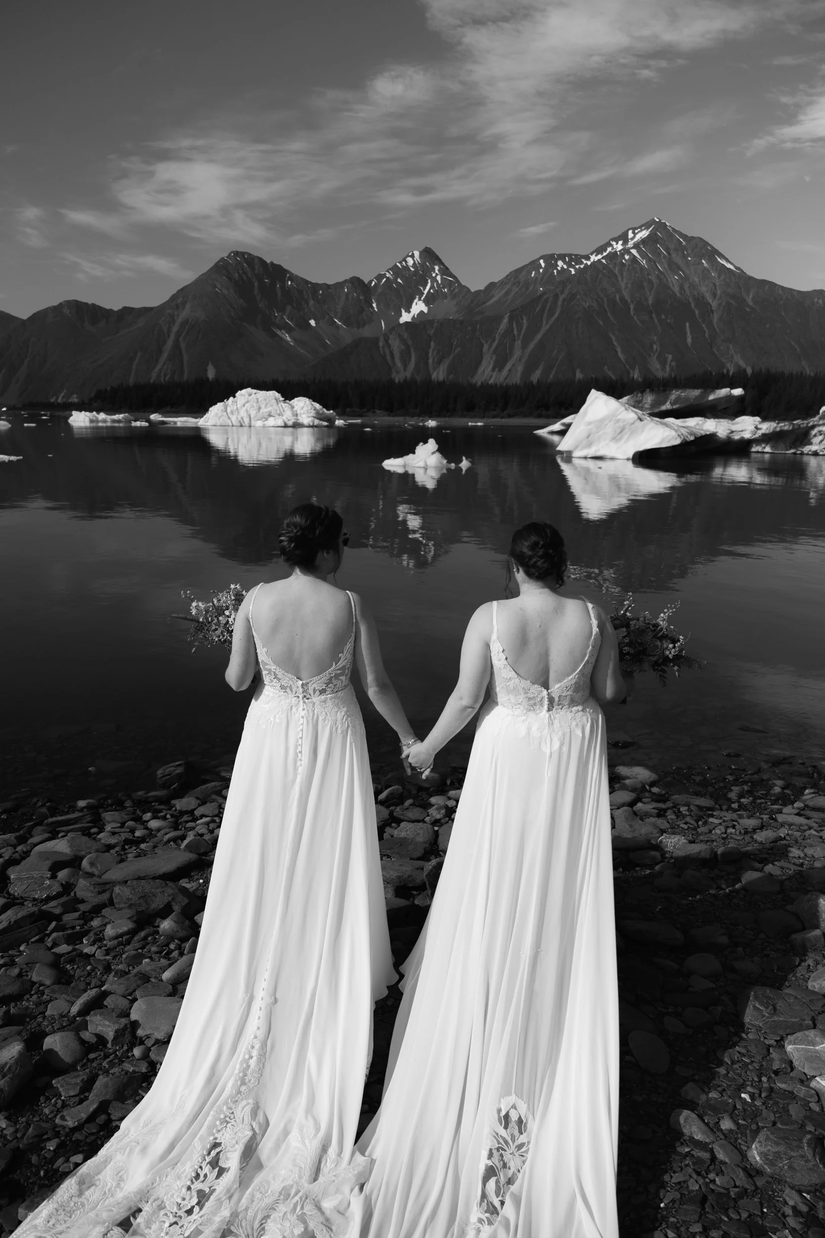 LGBTQ+ lesbian wedding in Seward, Alaska at Kenai Fjords National Park | The Hearnes Photography