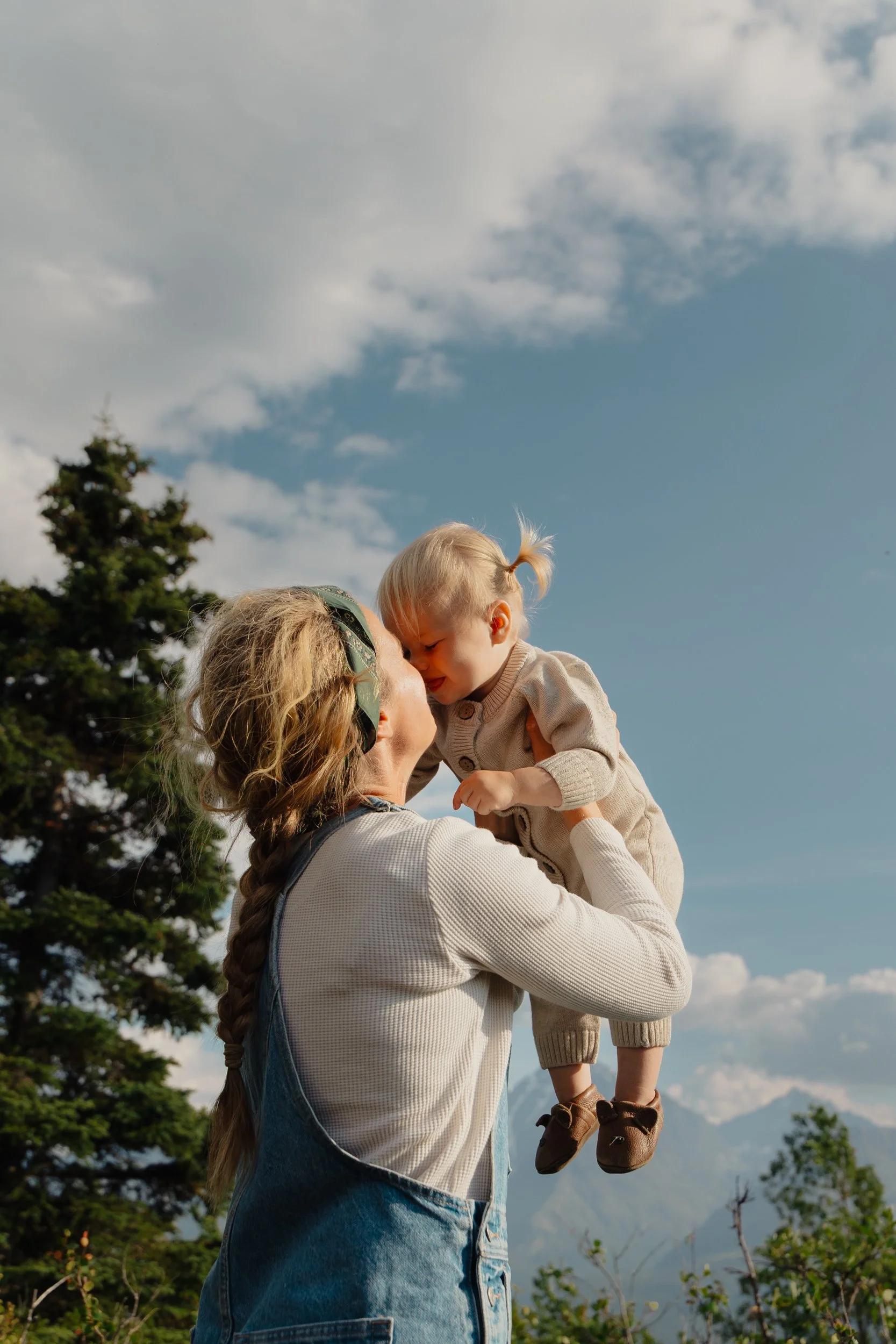 Alaska-Family-Photographer-The-Hearnes-50.jpg