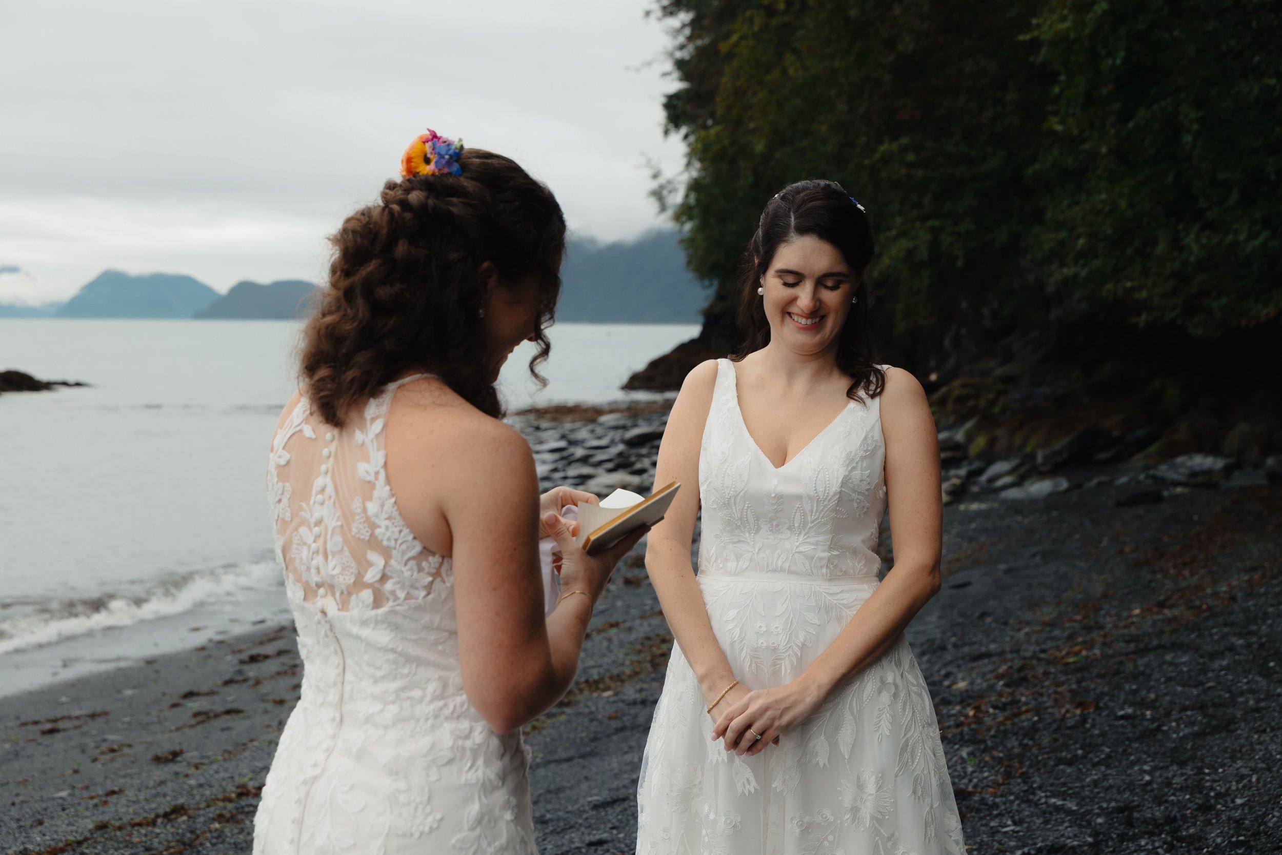 Helicopter-Glacier-Wedding-Hearnes-Elopement-Photography-37.jpg