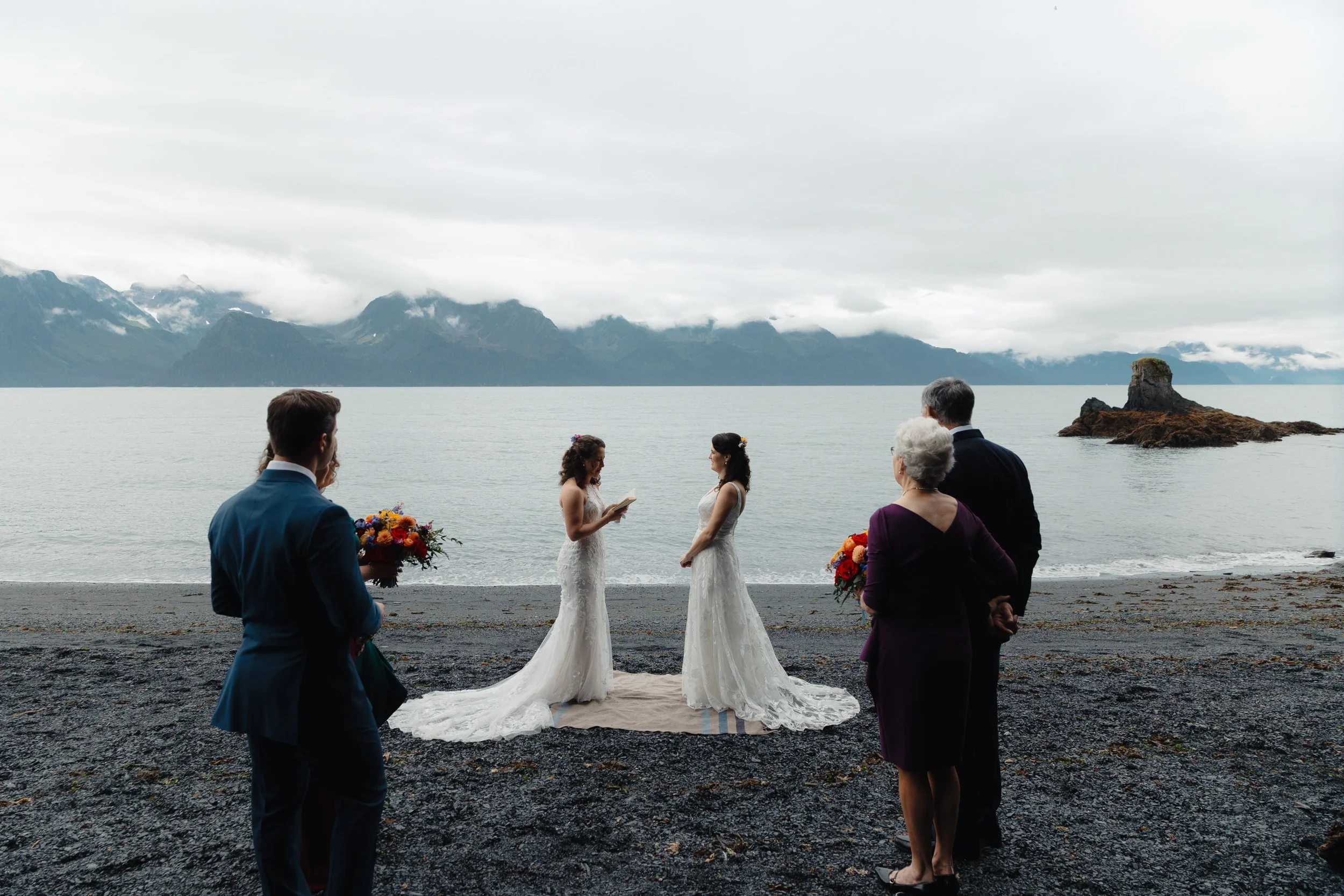 Helicopter-Glacier-Wedding-Hearnes-Elopement-Photography-38.jpg