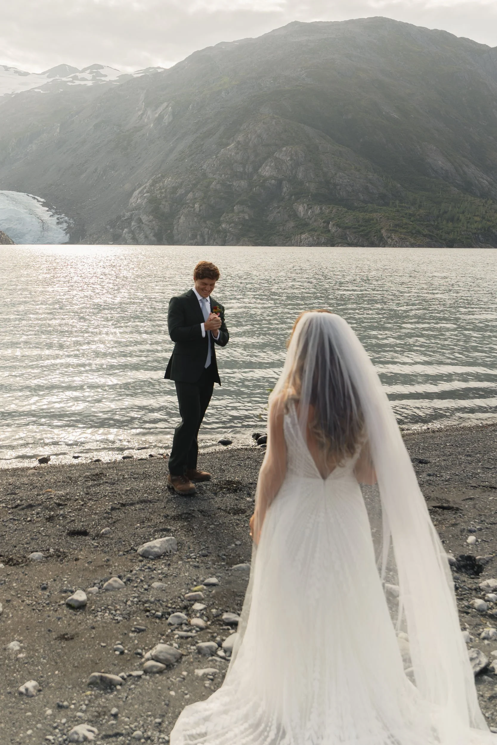 Hiking mountain top elopement in Alaska surrounded by glaciers | the hearnes adventure photography