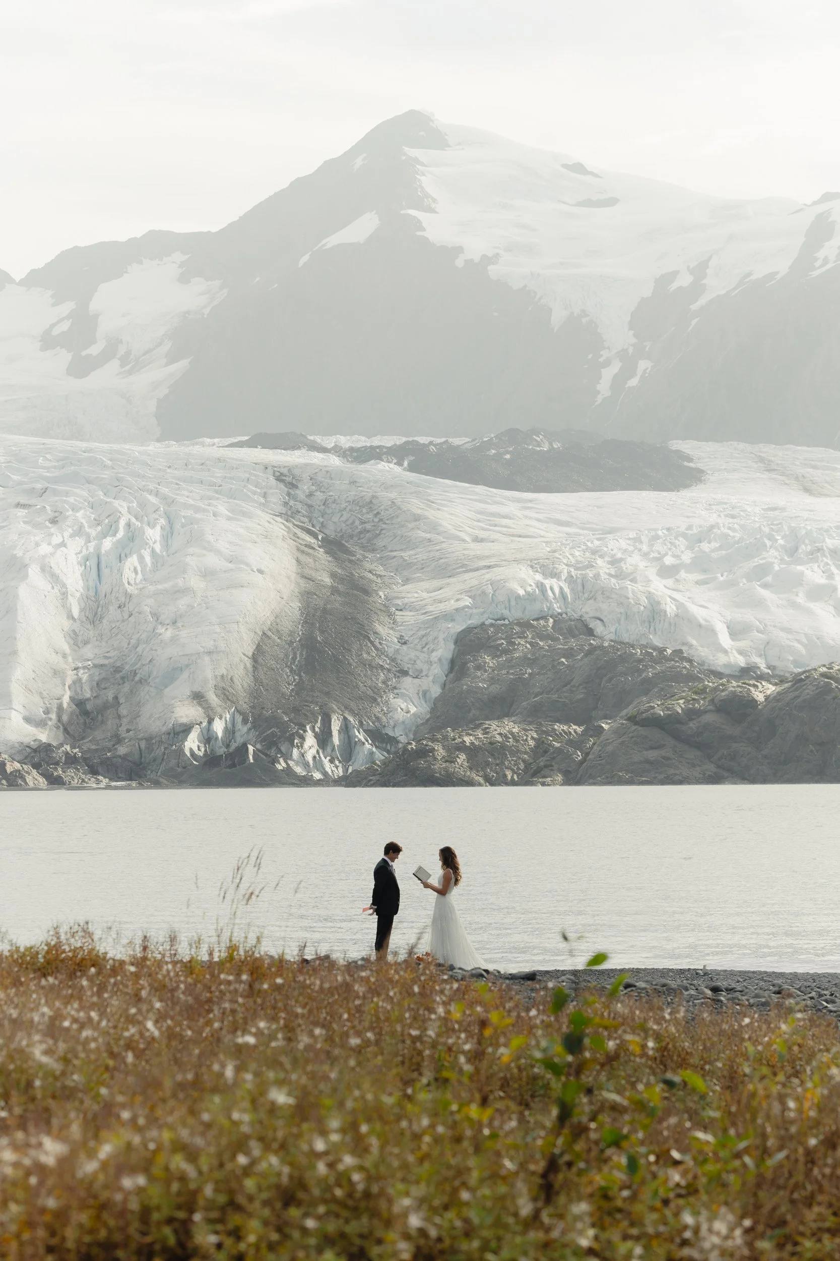 Hiking mountain top elopement in Alaska surrounded by glaciers | the hearnes adventure photography